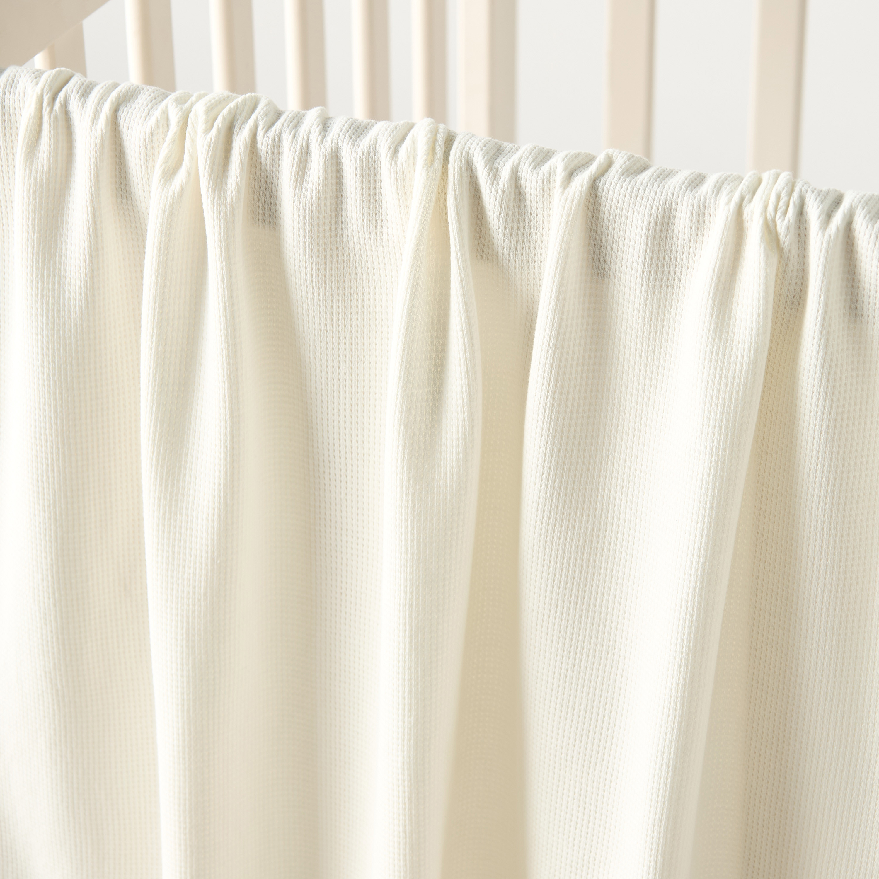 بطانيات لحديثي الولادة بتطريز جرار من جونيورز - 76x102 سم-baby-nursery-blanketsandswaddles-receivingblankets-image-2