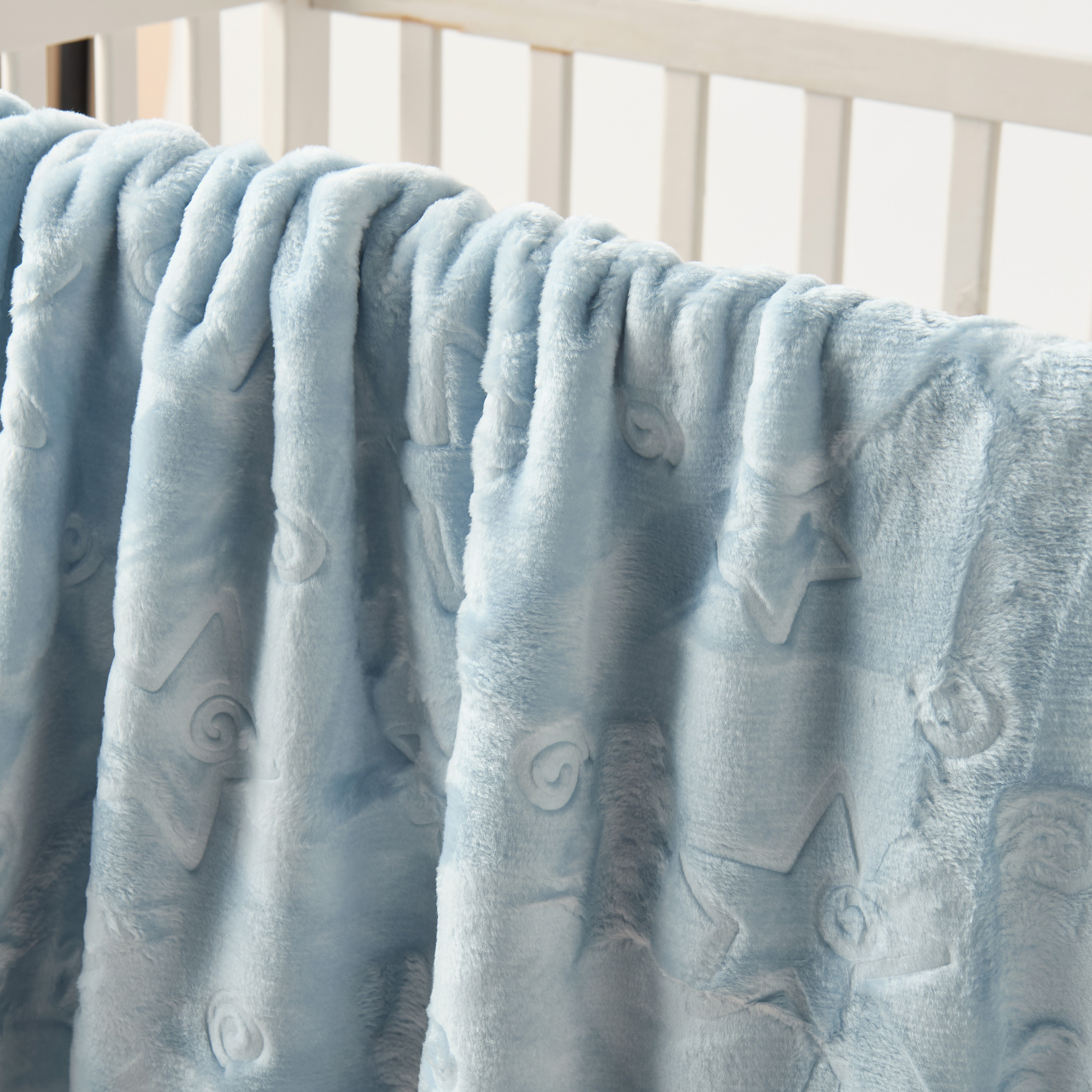 Pielsa All-Over Star Textured Blanket - 110x140 cm-baby-nursery-blanketsandswaddles-blanketsandquilts-image-2