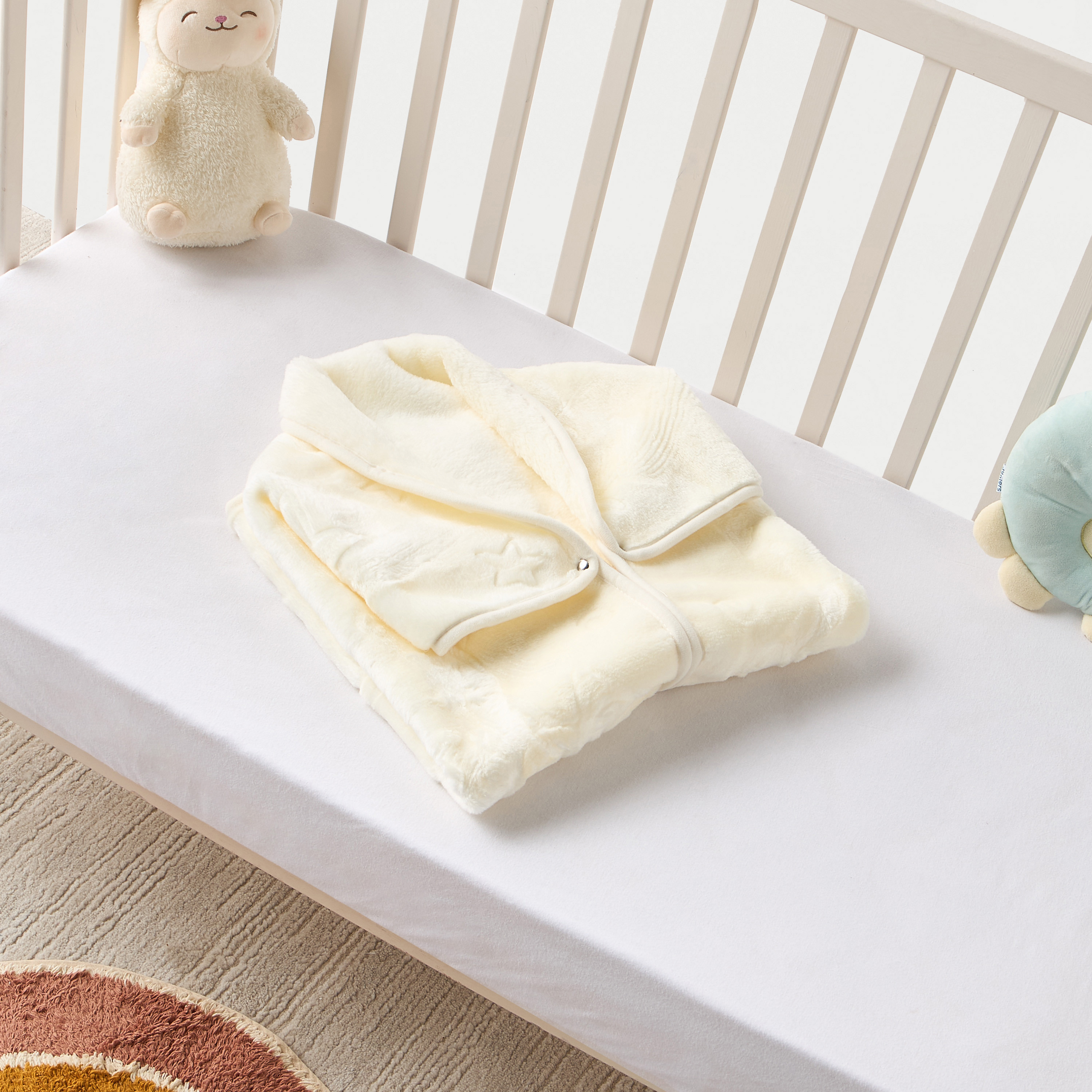 Pielsa All-Over Star Textured Nest Blanket - 80x90 cm-baby-nursery-blanketsandswaddles-blanketsandquilts-image-5