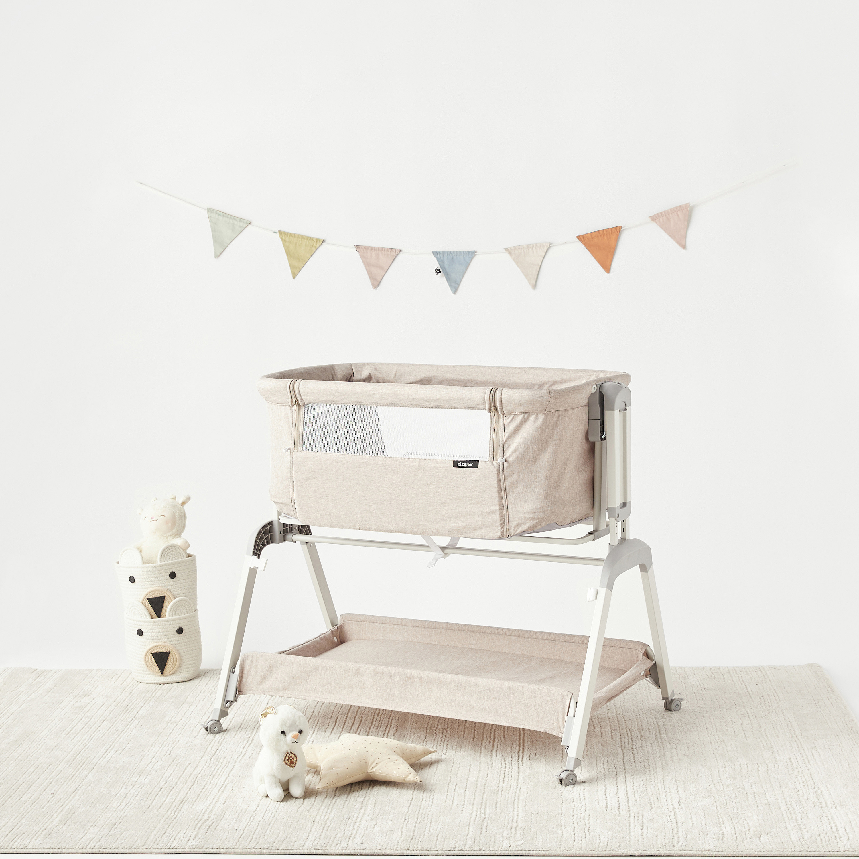 Giggles Watson Side Bassinet with Glide Function-baby-nursery-furniture-cribsandbeds-bassinets-image-1