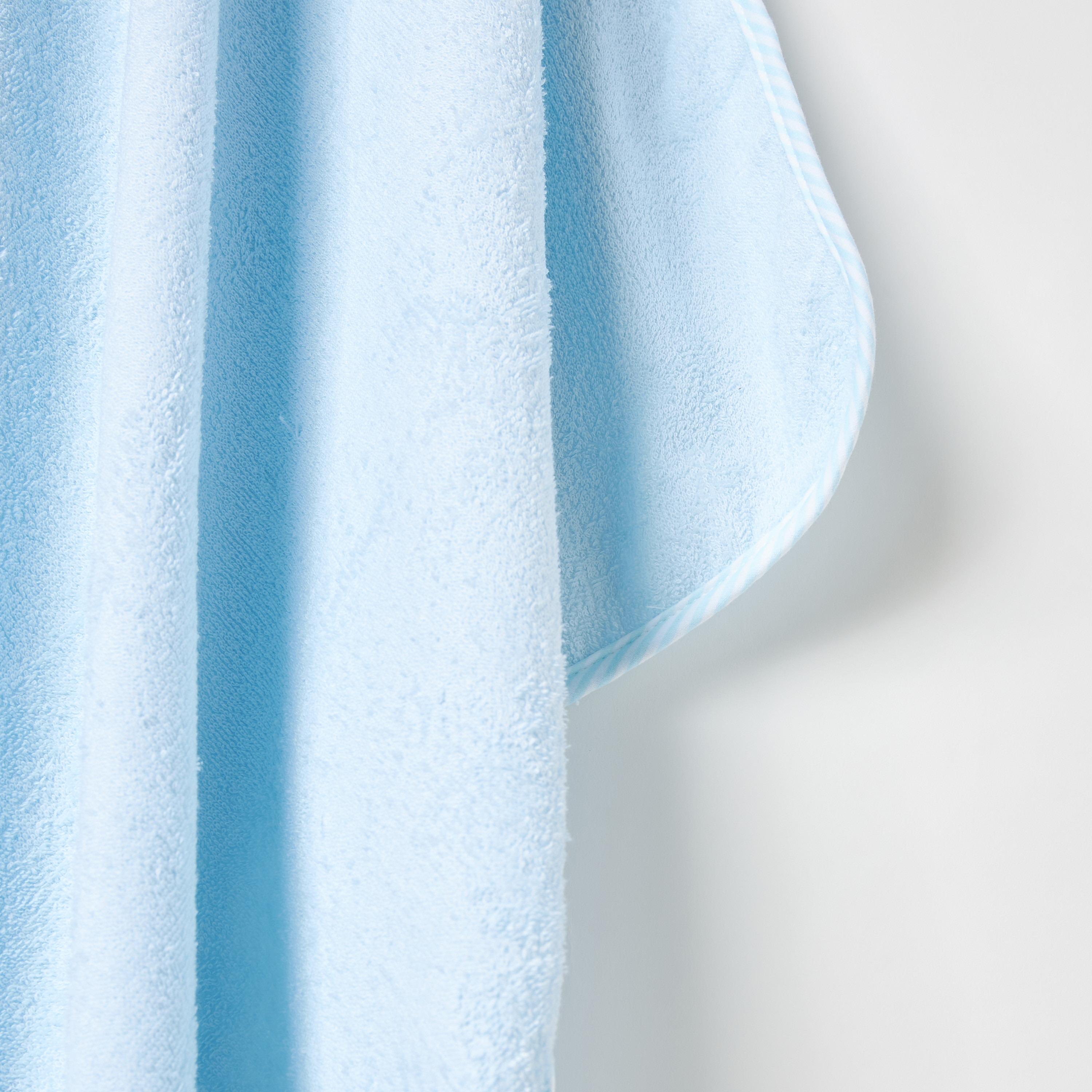 طقم منشفة بقبعة بتطريز نمر وقفاز من جونيورز- 75x90 سم-baby-bathandcare-towels-image-4