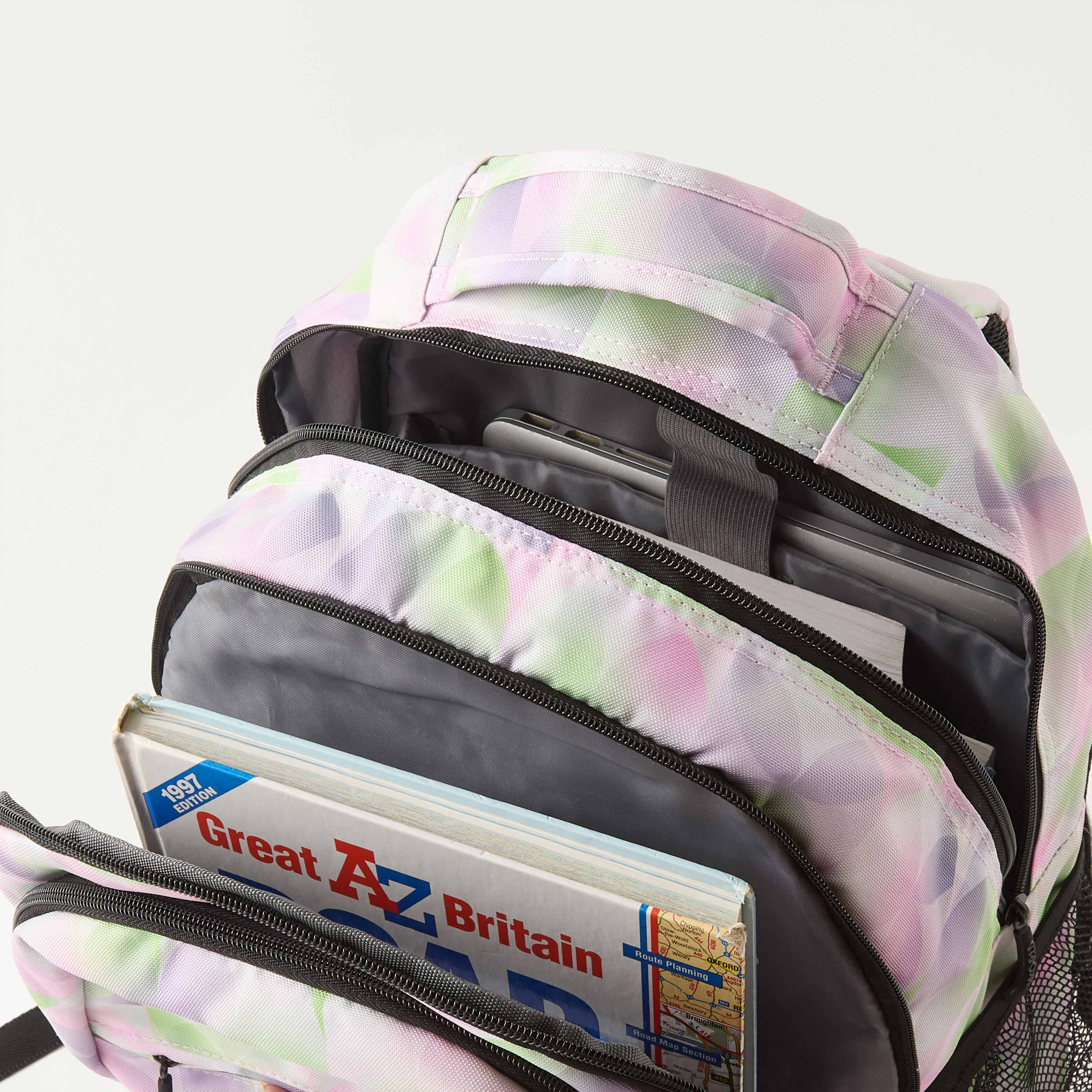 شنطة ظهر بطبعات 18 بوصة بحمّالات كتف قابلة للتعديل من جي وورلد - 19x31x46 سم-school-bagsandbackpacks-backpacks-image-8
