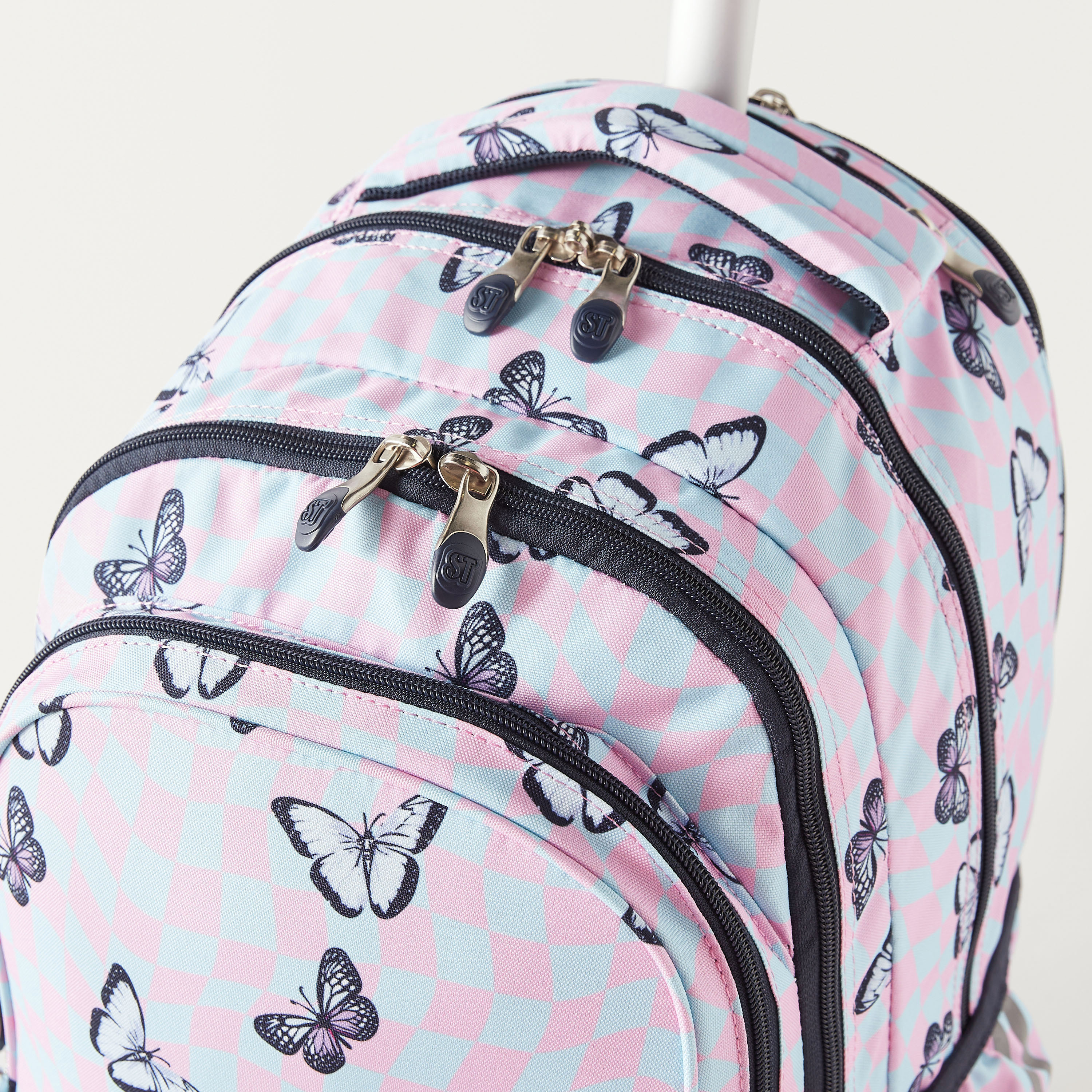 شنطة ترولي سوفت كيس بطبعات ومقبض قابل للسحب من سانت. رايت-school-bagsandbackpacks-trolleybags-image-3