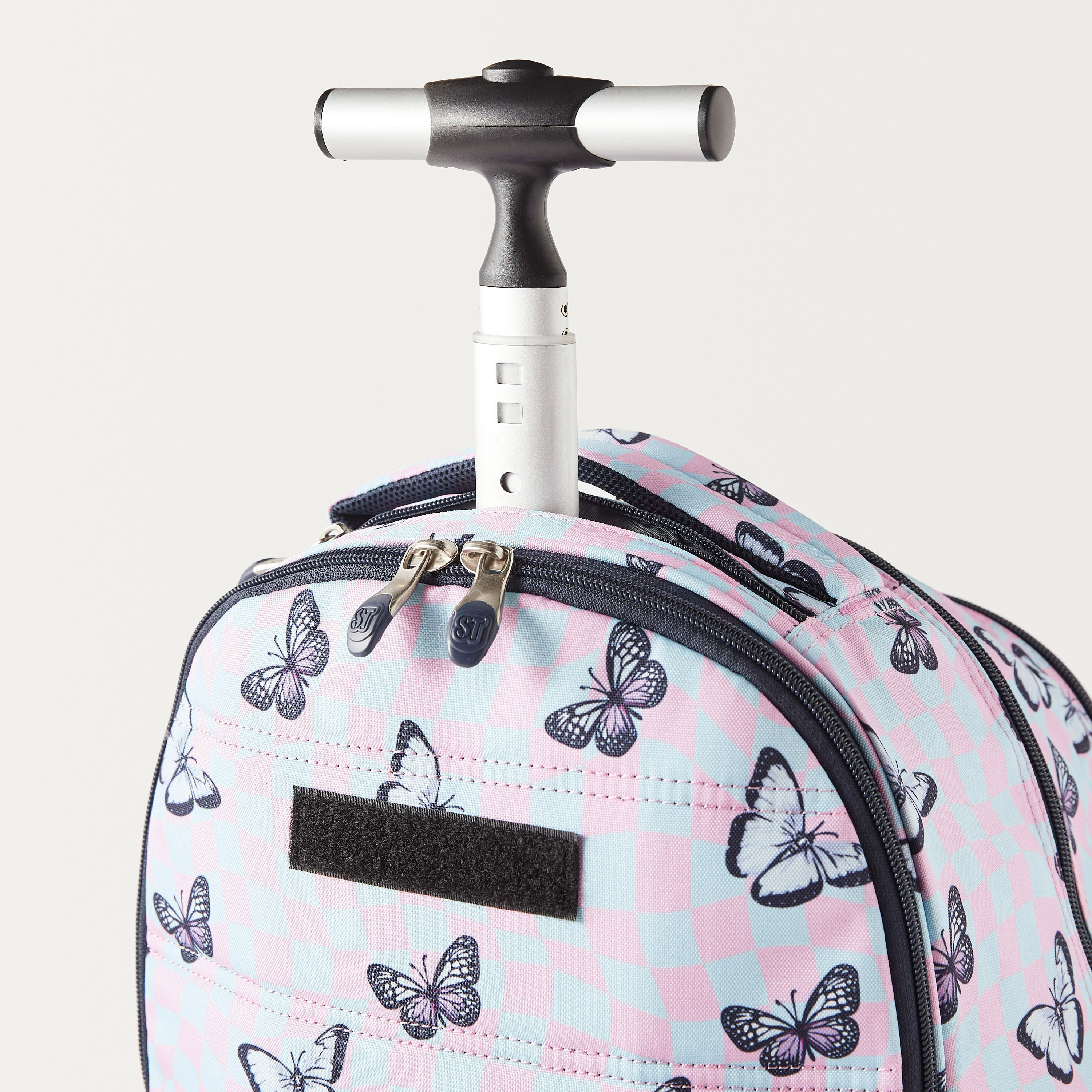 شنطة ترولي سوفت كيس بطبعات ومقبض قابل للسحب من سانت. رايت-school-bagsandbackpacks-trolleybags-image-7