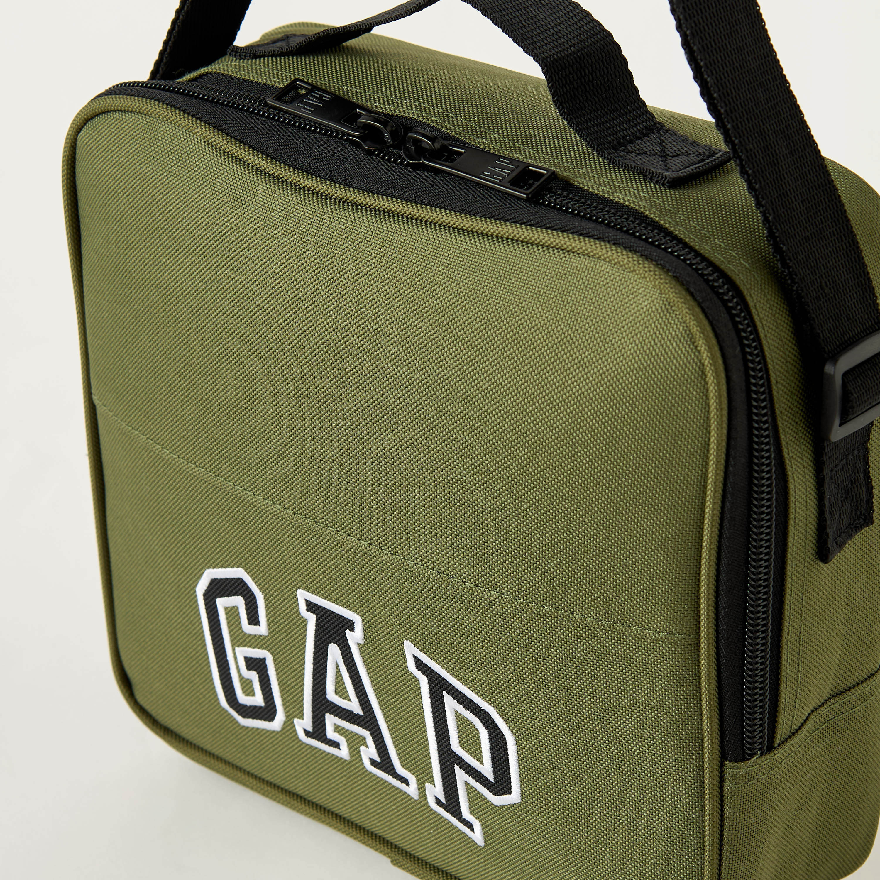 GAP Solid Lunch Bag with Adjustable Strap and Zip Closure-school-lunchessentials-lunchbags-image-3