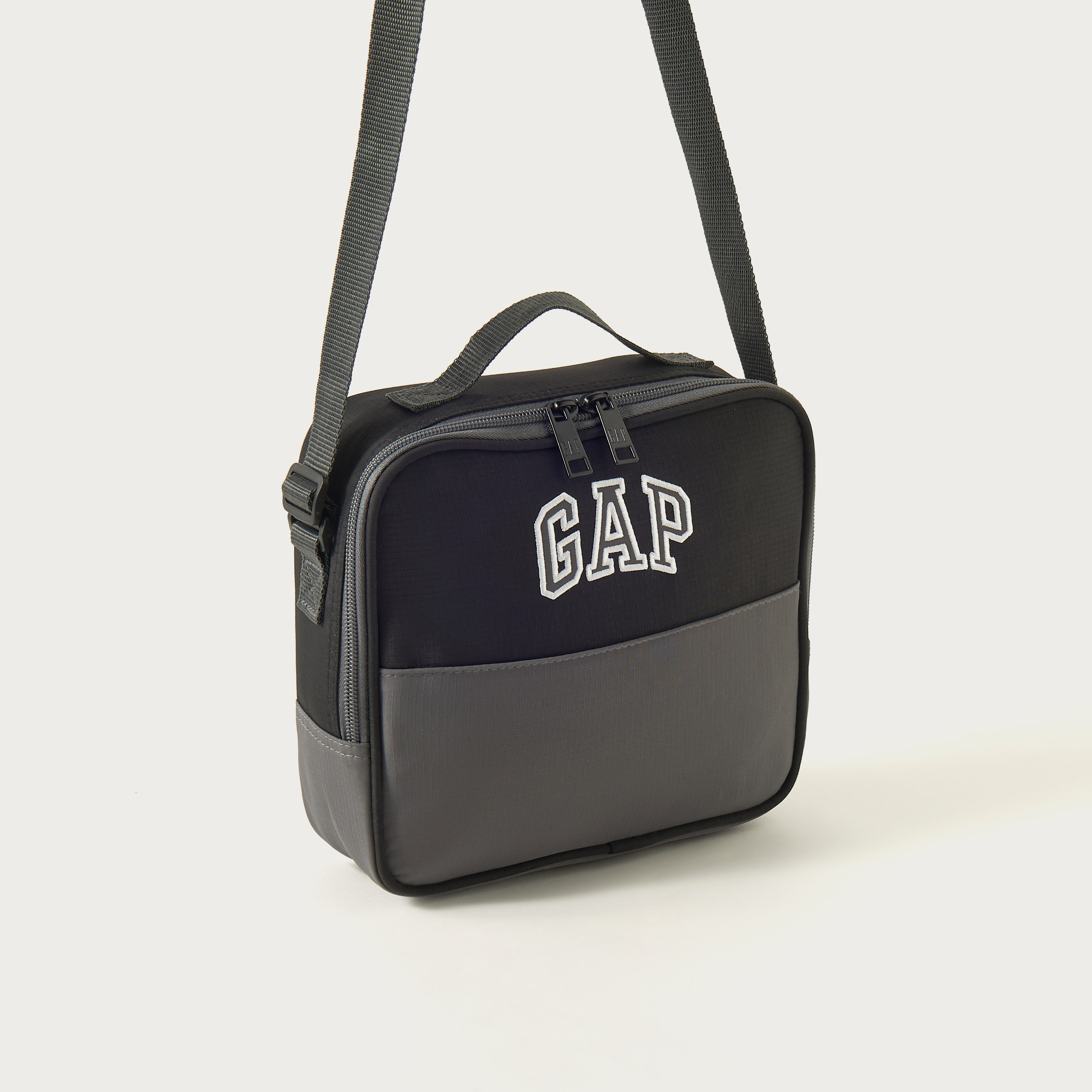 GAP Solid Lunch Bag with Adjustable Strap and Zip Closure-school-lunchessentials-lunchbags-image-2