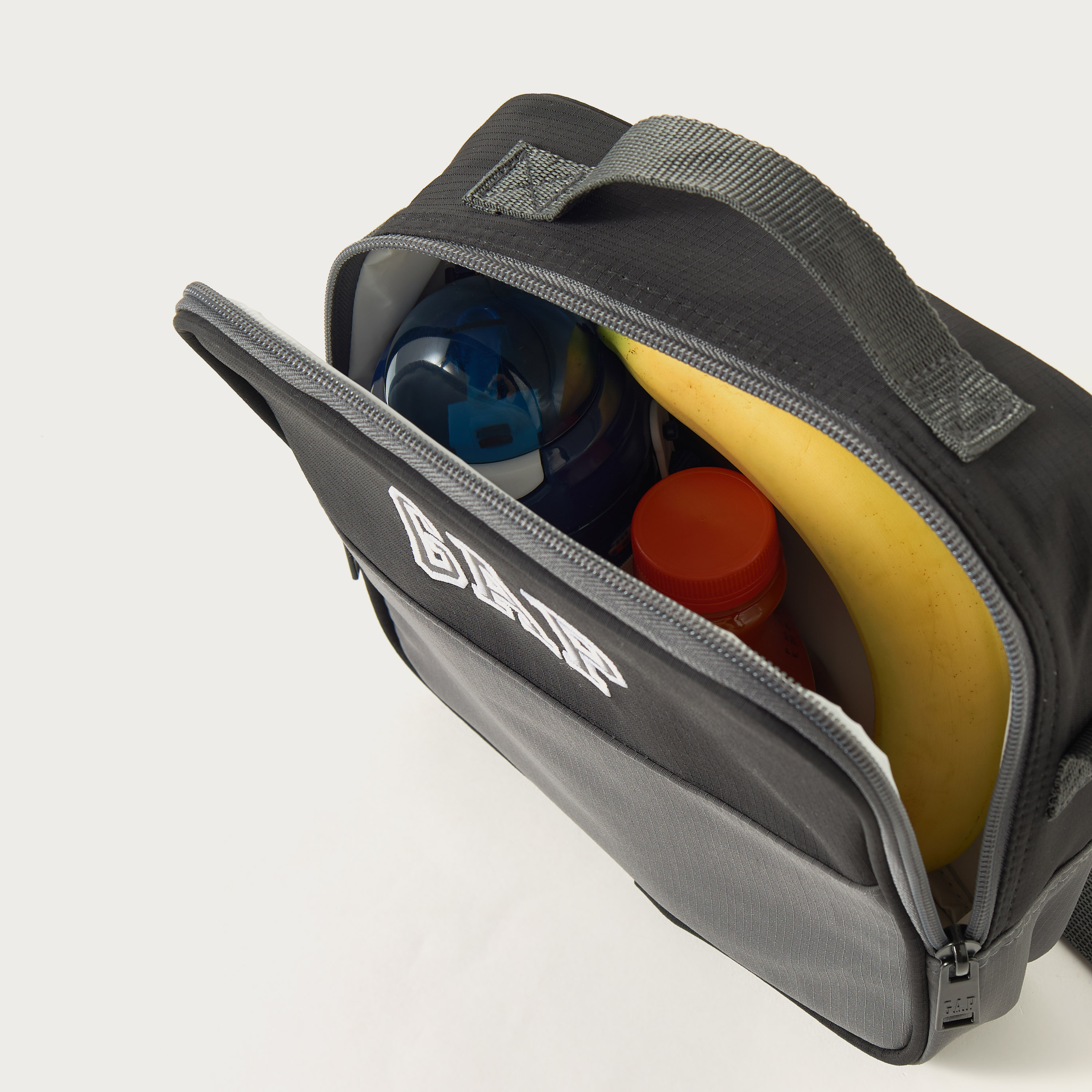 GAP Solid Lunch Bag with Adjustable Strap and Zip Closure-school-lunchessentials-lunchbags-image-4