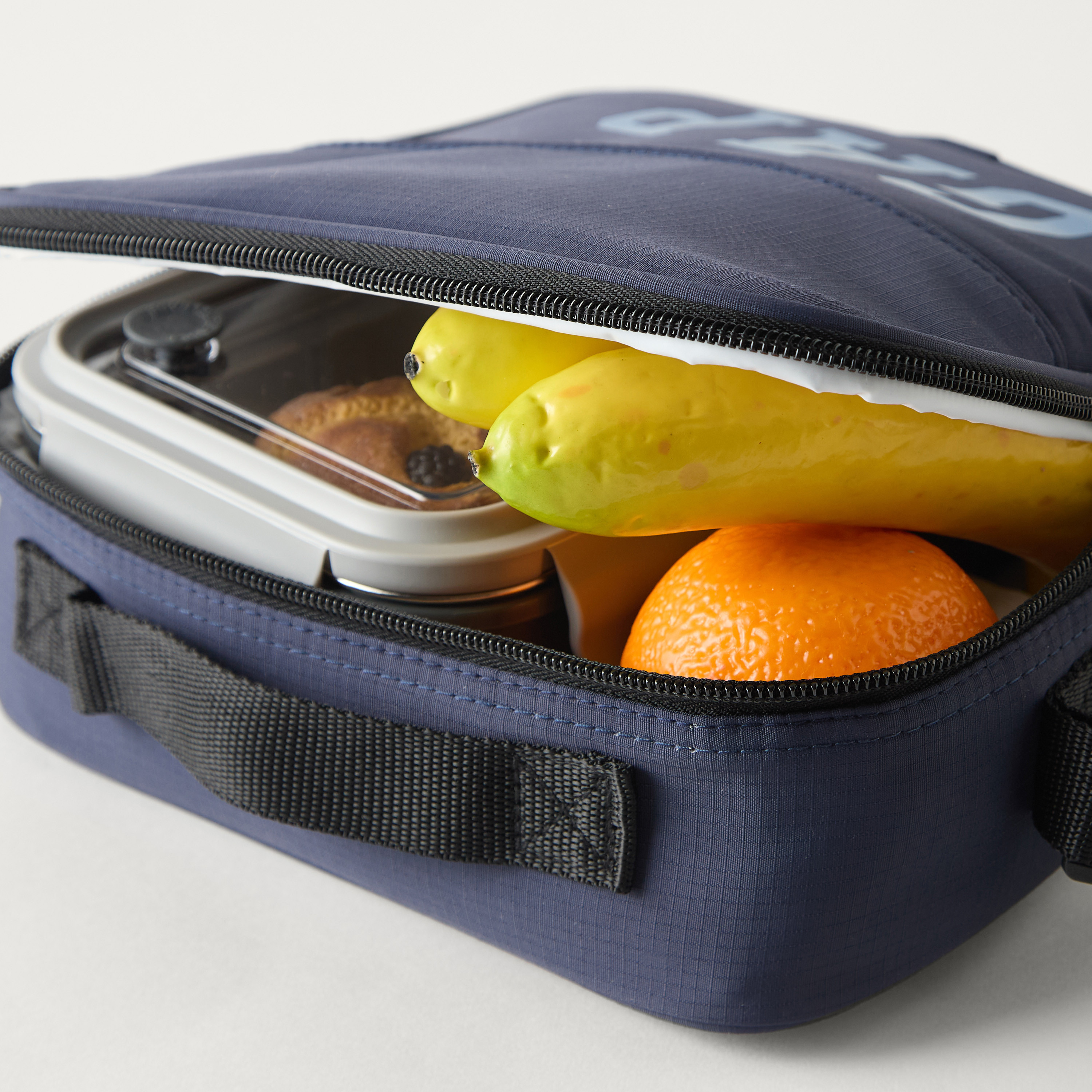 GAP Solid Lunch Bag with Adjustable Strap and Zip Closure-school-lunchessentials-lunchbags-image-4