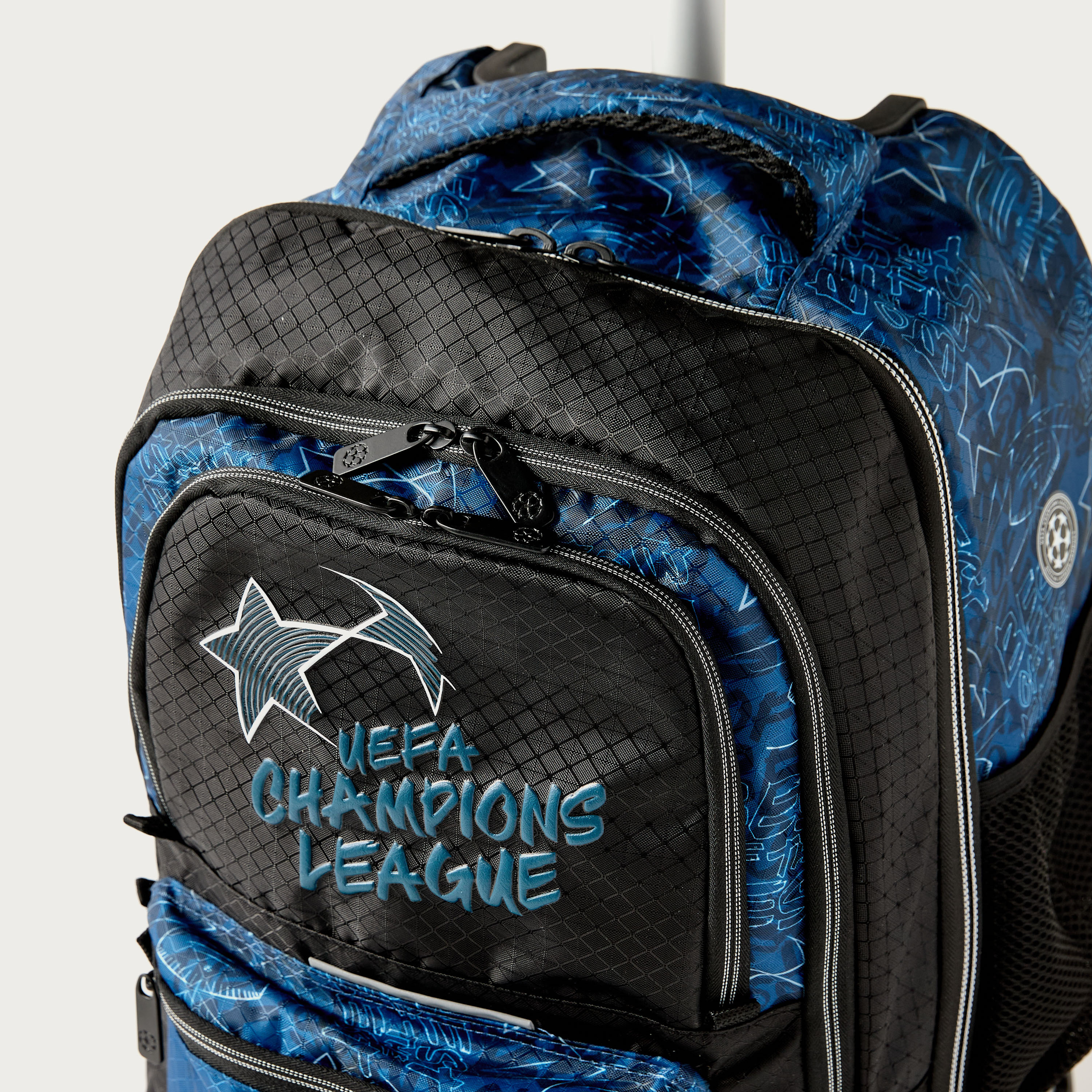 شنطة ظهر ترولي بعجلات 18 بوصة بطبعات كرة قدم من تشامبيونز ليج - 35x23x51 سم-school-bagsandbackpacks-trolleybags-image-2