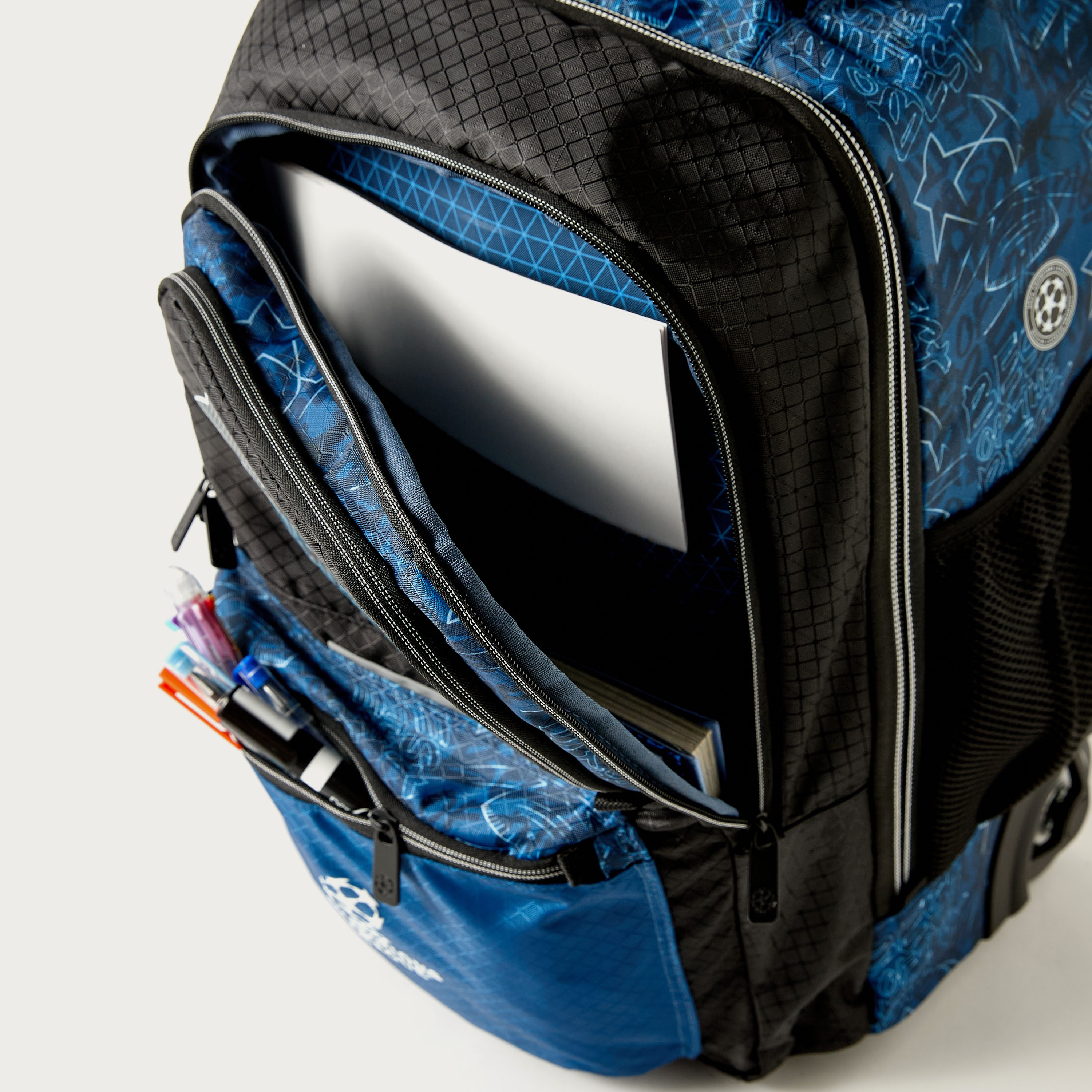شنطة ظهر ترولي بعجلات 18 بوصة بطبعات كرة قدم من تشامبيونز ليج - 35x23x51 سم-school-bagsandbackpacks-trolleybags-image-9