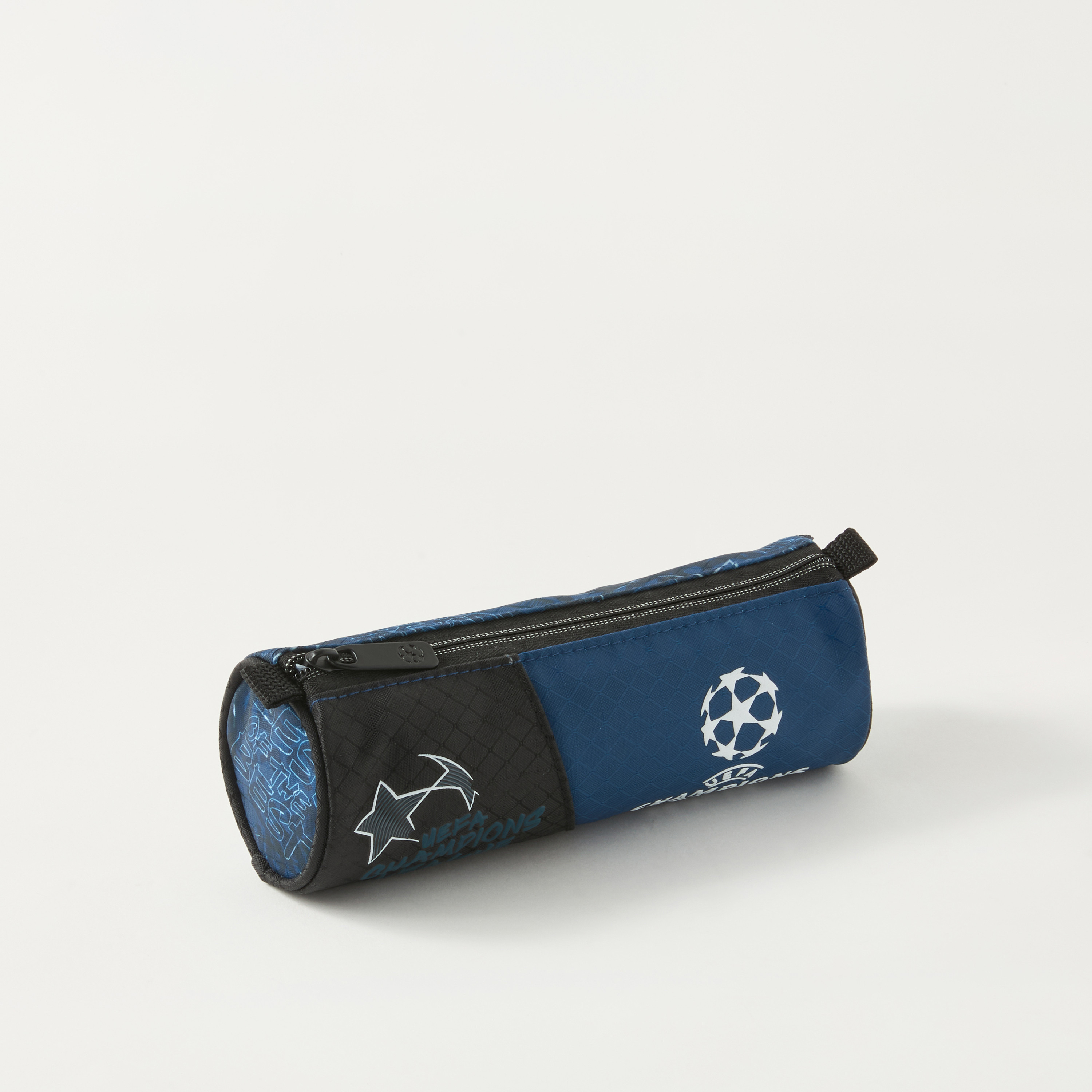 مقلمة بطبعات كرة القدم مع سحاب إغلاق من تشامبيونز ليج-school-stationery-pencilcases-image-2