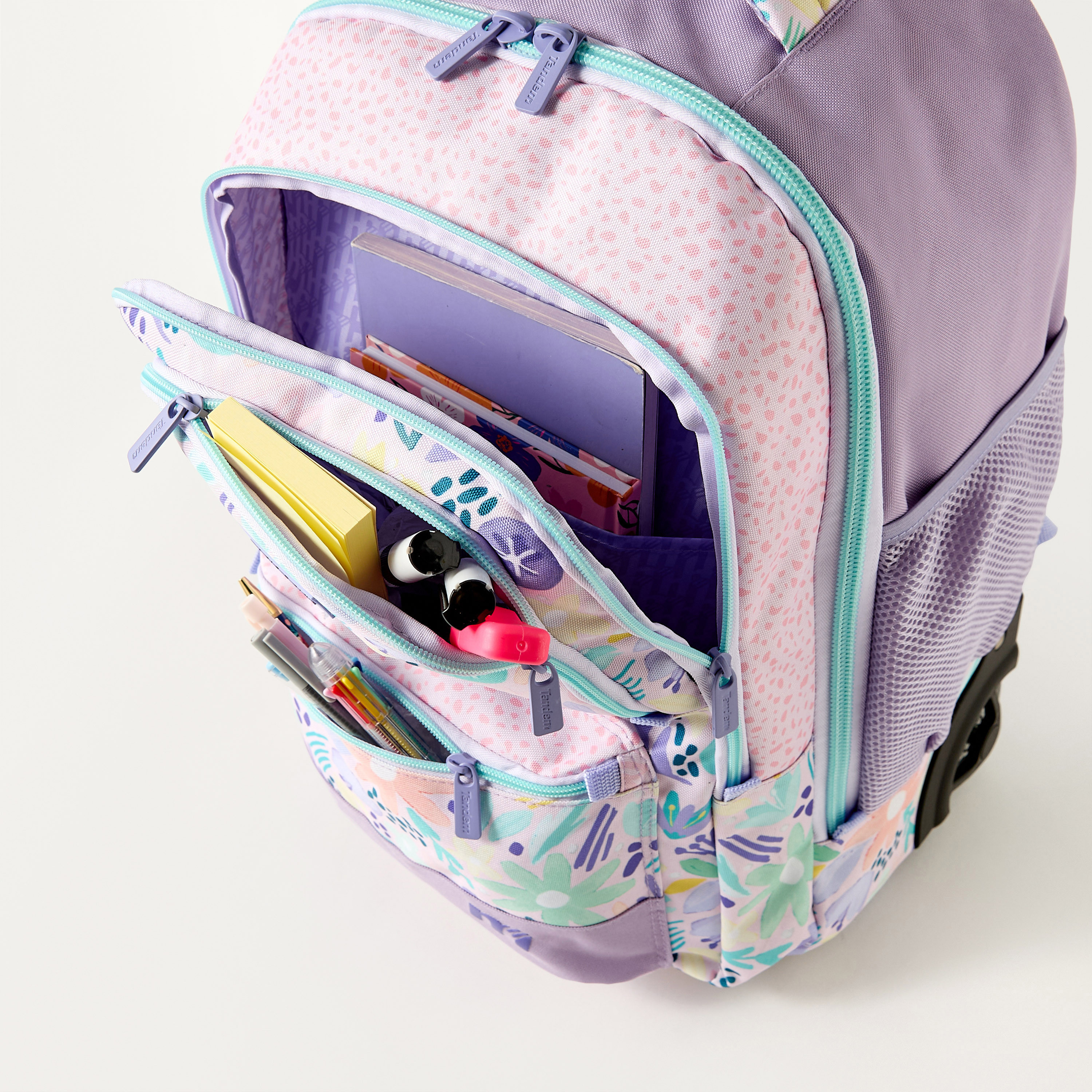 شنطة ظهر ترولي بعجلات وطبعات 18 بوصة من تانديم أكواريل - 35x23x50.8 سم-school-bagsandbackpacks-trolleybags-image-9
