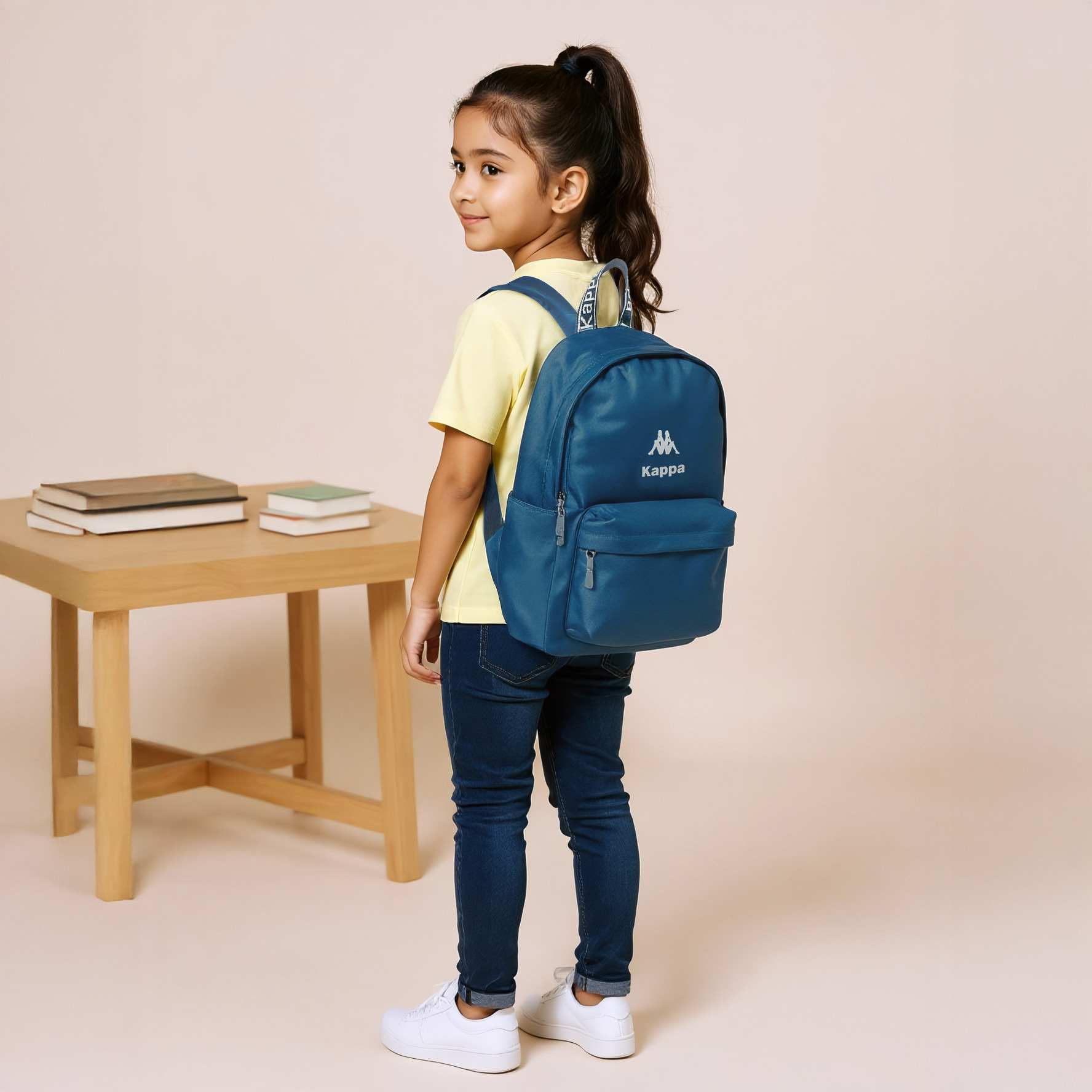 شنطة ظهر بطبعات وحمّالات كتف قابلة للتعديل من كابا-school-bagsandbackpacks-backpacks-image-3