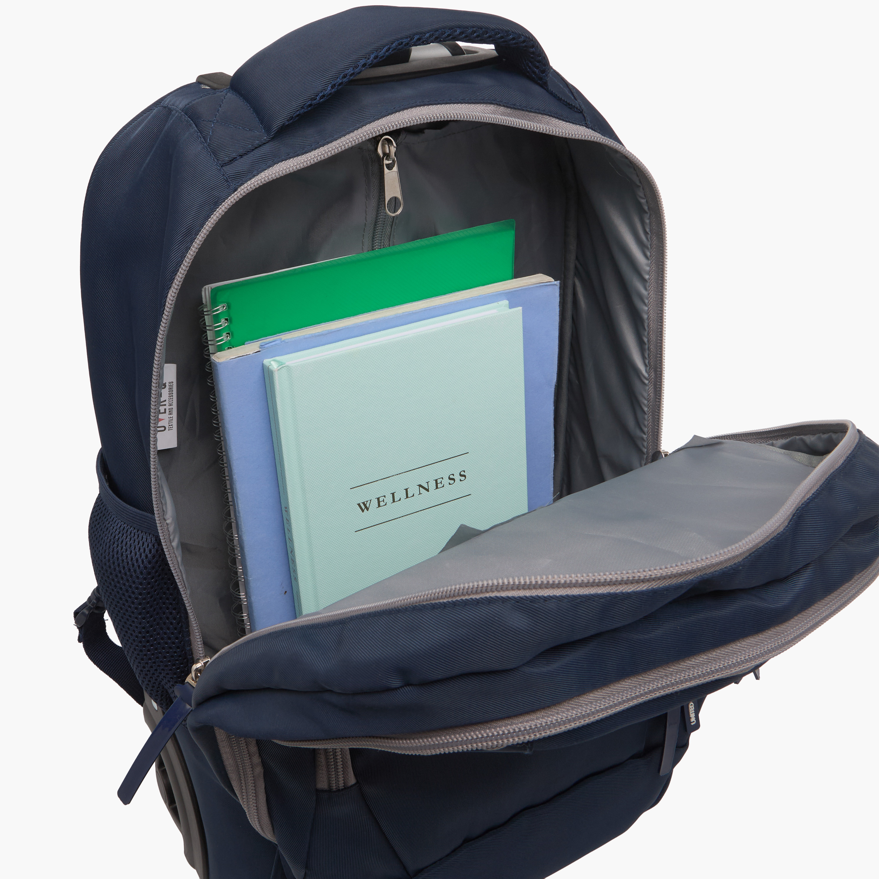 شنطة ظهر ترولي سادة 18 بوصة بمقبض قابل للسحب من يو سي بي- 30x16x46 سم-school-bagsandbackpacks-trolleybags-image-14