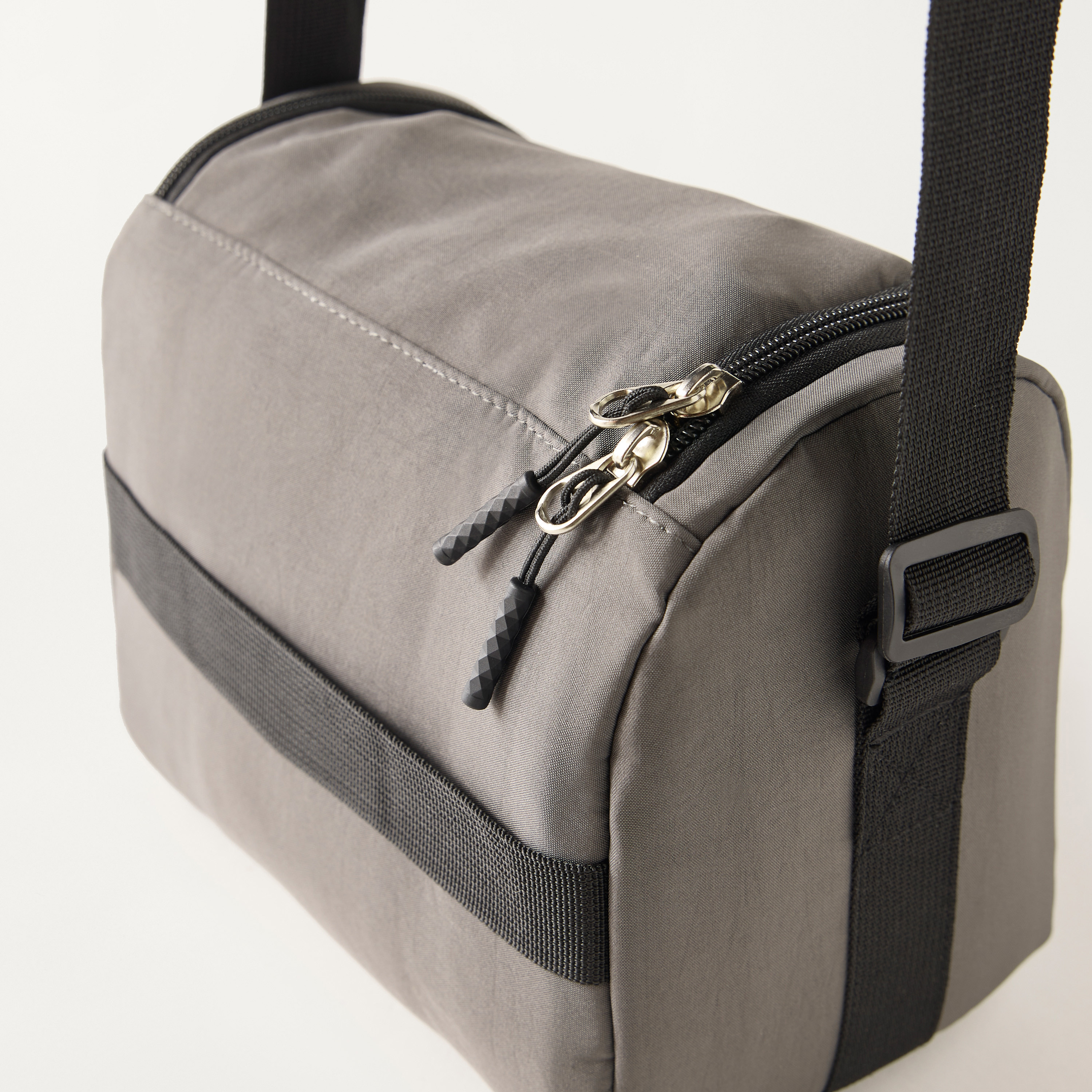 UCB Logo Print Lunch Bag with Adjustable Strap-school-lunchessentials-lunchbags-image-4