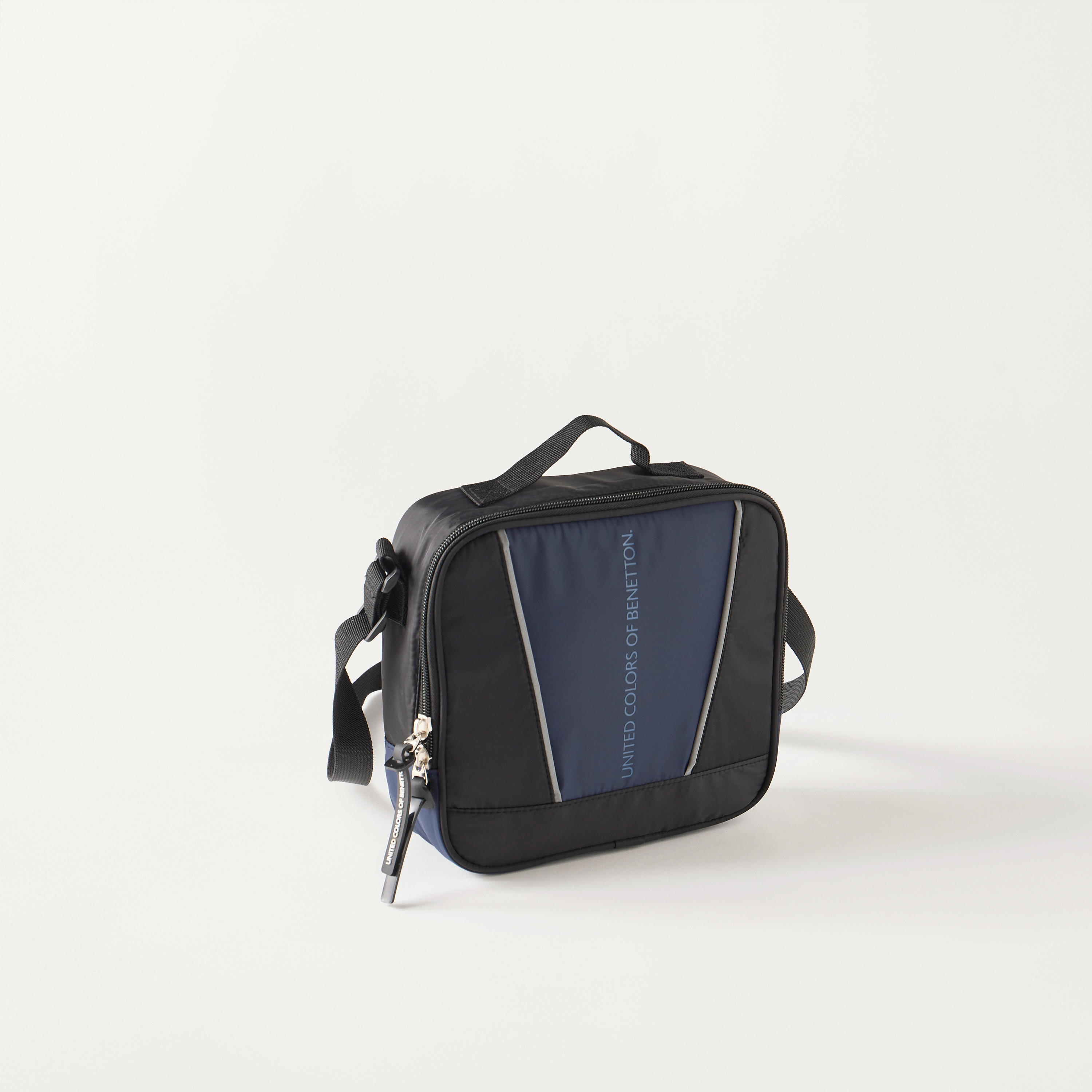 شنطة غداء سادة بحزام قابل للتعديل وسحاب إغلاق من يو سي بي-school-lunchessentials-lunchbags-image-2
