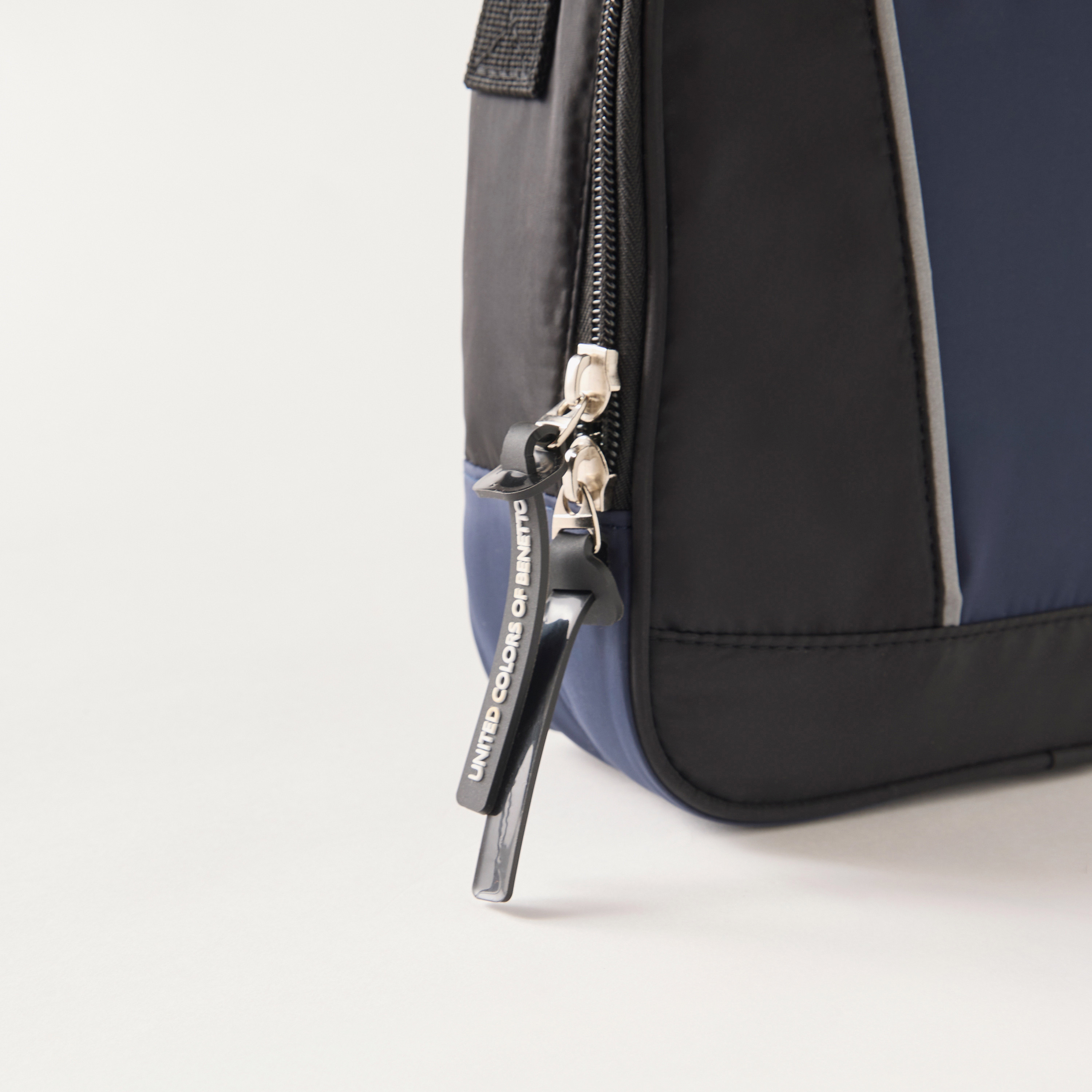 شنطة غداء سادة بحزام قابل للتعديل وسحاب إغلاق من يو سي بي-school-lunchessentials-lunchbags-image-3