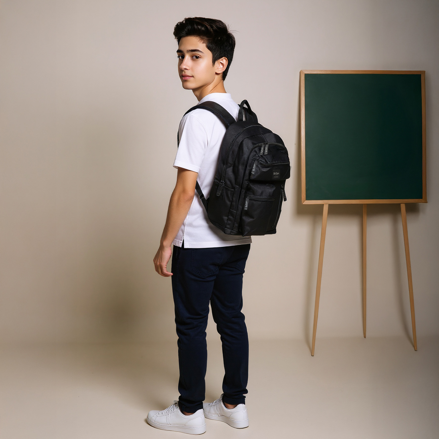 شنطة ظهر مدرسية سادة بأحزمة قابلة للتعديل وسحاب إغلاق من لي كوبر - 32×15×47 سم-cpkids-backtoschool-schoolbagsandbackpacks-backpacks-image-3