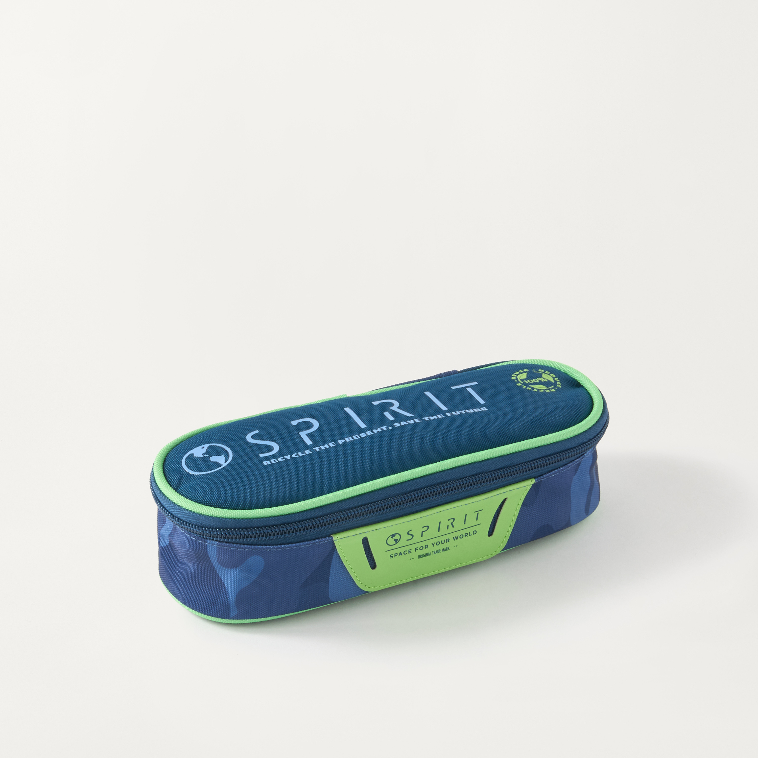 مقلمة بطبعات شعار من سبيريت-school-stationery-pencilcases-image-2