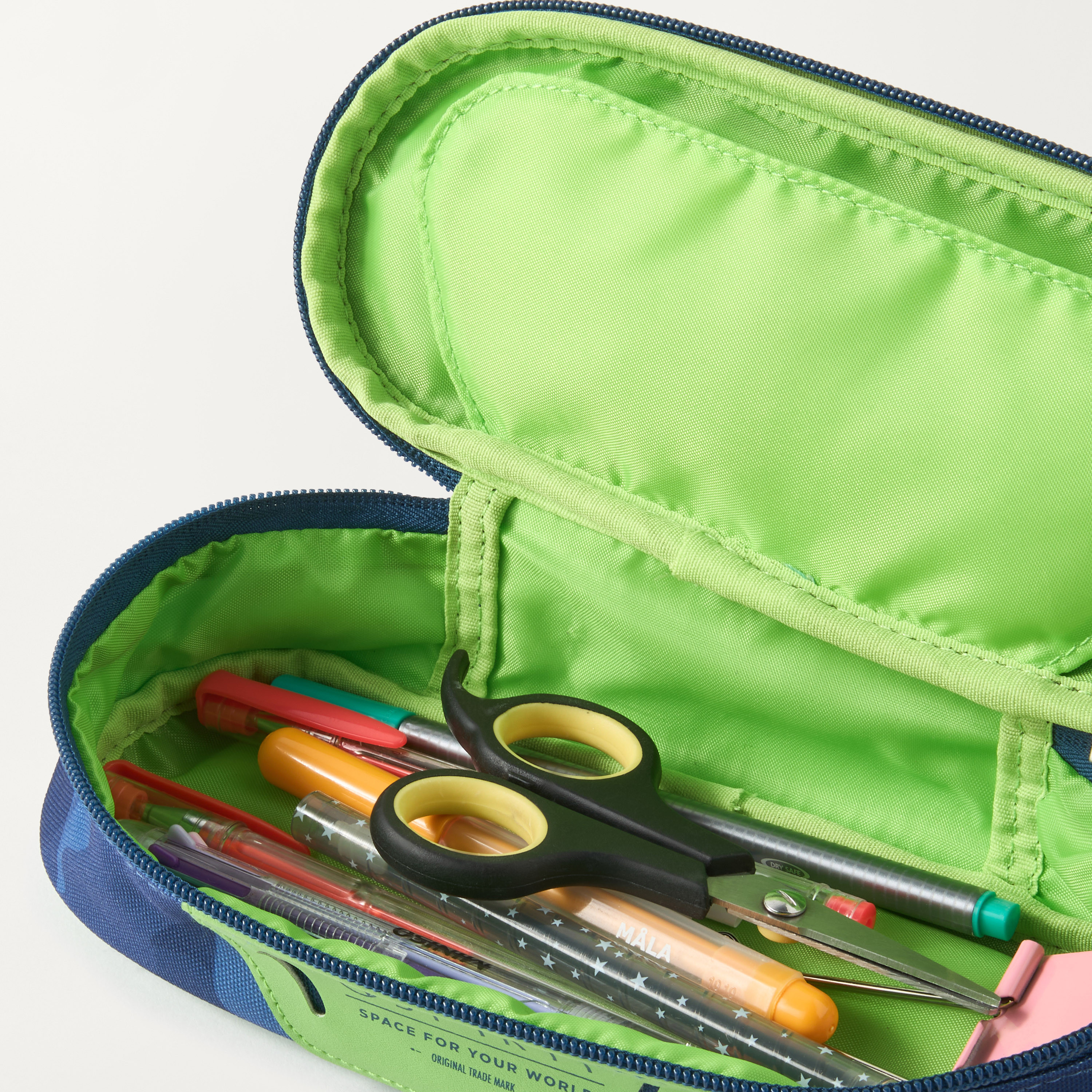 مقلمة بطبعات شعار من سبيريت-school-stationery-pencilcases-image-4