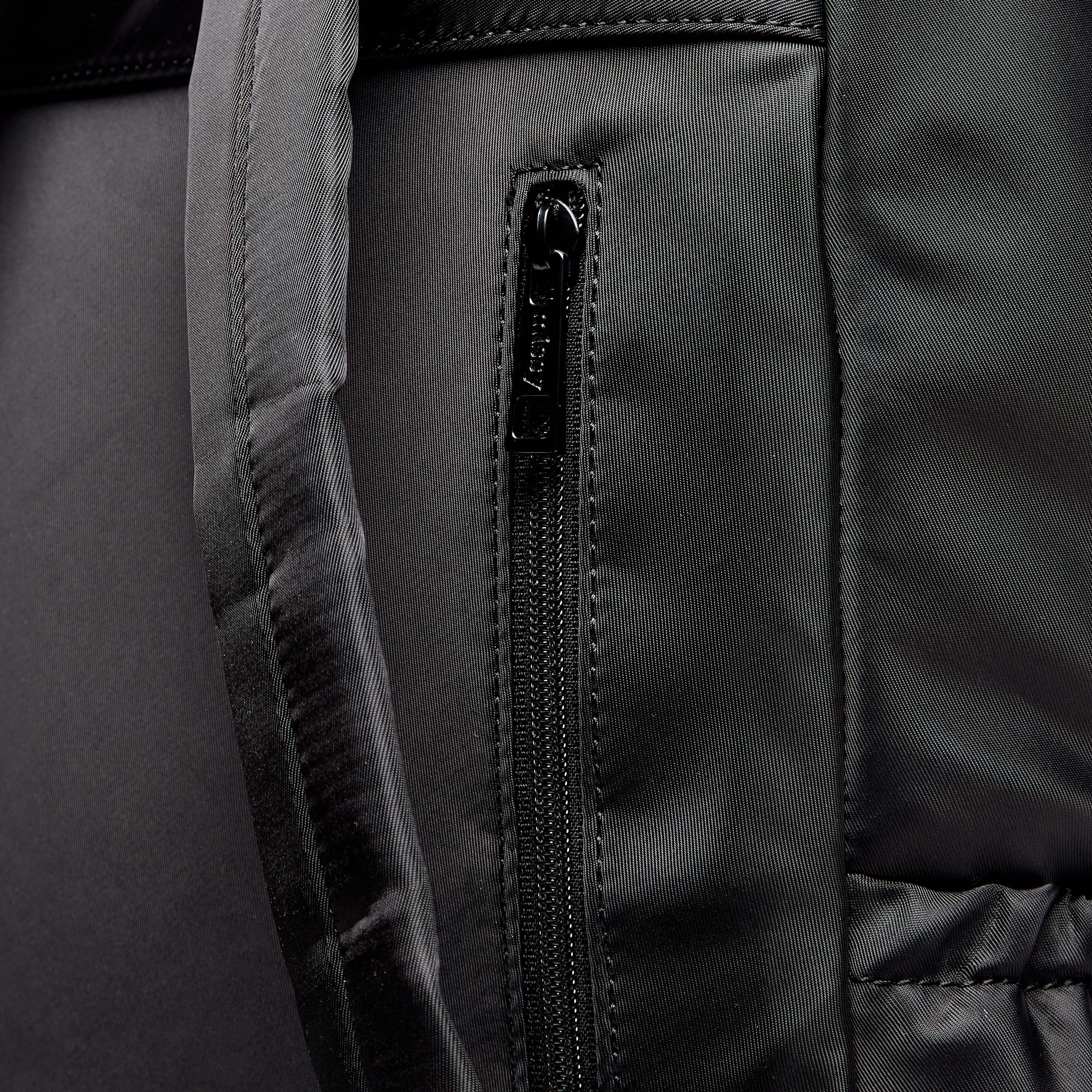 شنطة ظهر بحمالات قابلة للتعديل وسحّاب إغلاق وزخارف شعار من ميسي - 12x41x30 سم-women-bagsandwallets-backpacks-image-4