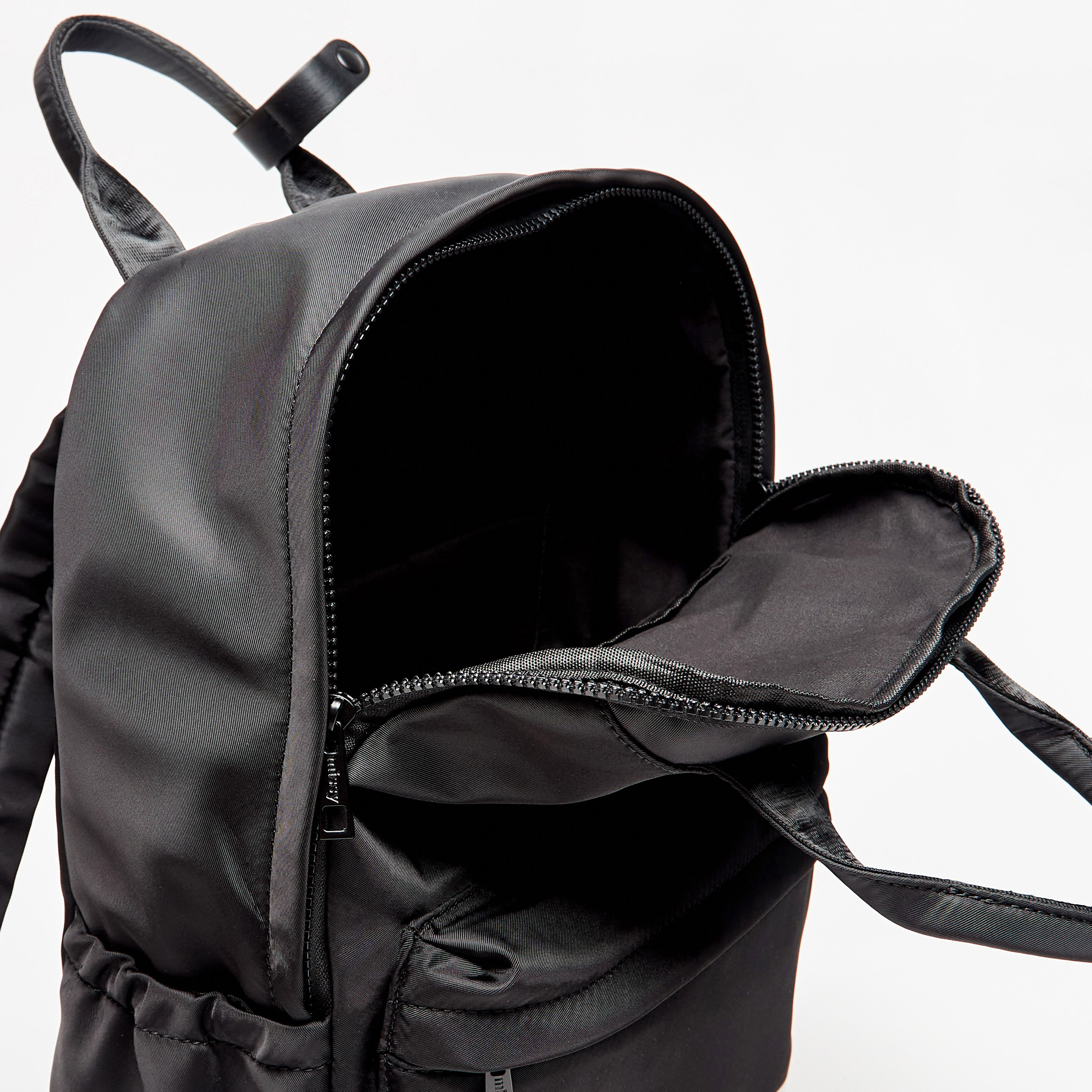 شنطة ظهر بحمالات قابلة للتعديل وسحّاب إغلاق وزخارف شعار من ميسي - 12x41x30 سم-women-bagsandwallets-backpacks-image-5