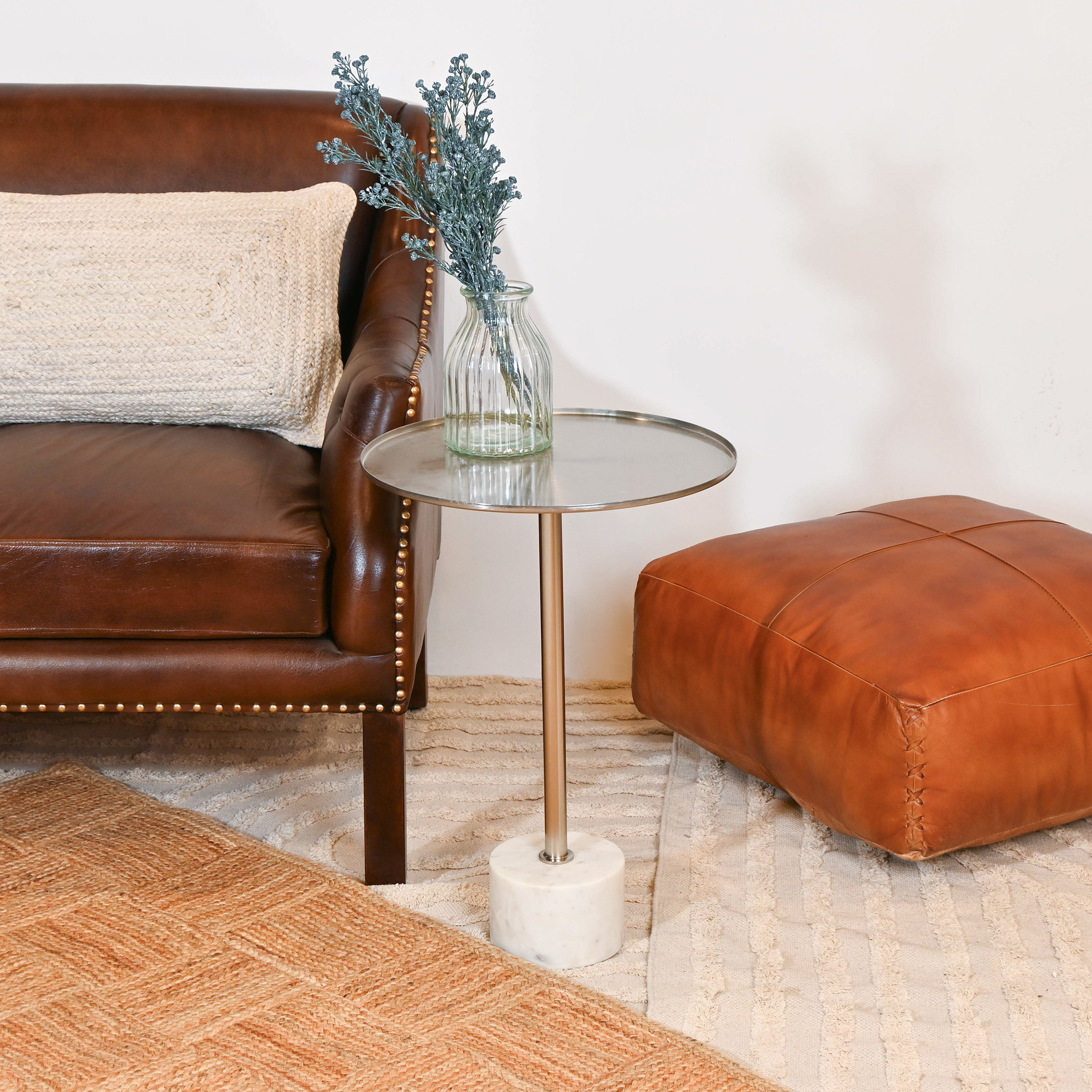 طاولة زينة مستديرة بسطح معدن مع قاعدة رخام من هوم كارفينج - 40x60 سم-furniture-livingroom-sideandendtables-image-1