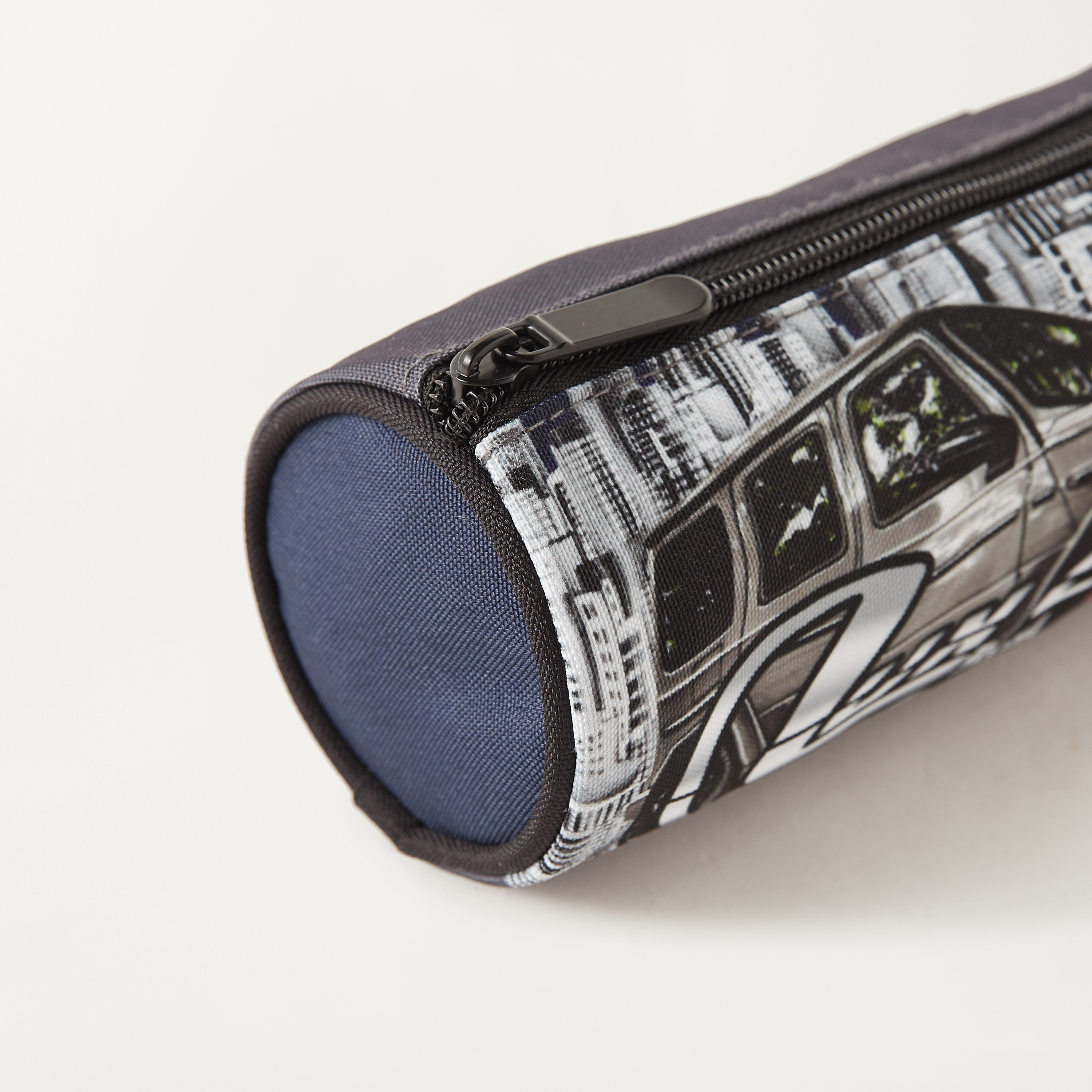 مقلمة بطبعات سيارة مع سحاب إغلاق من يونيك-school-stationery-pencilcases-image-3