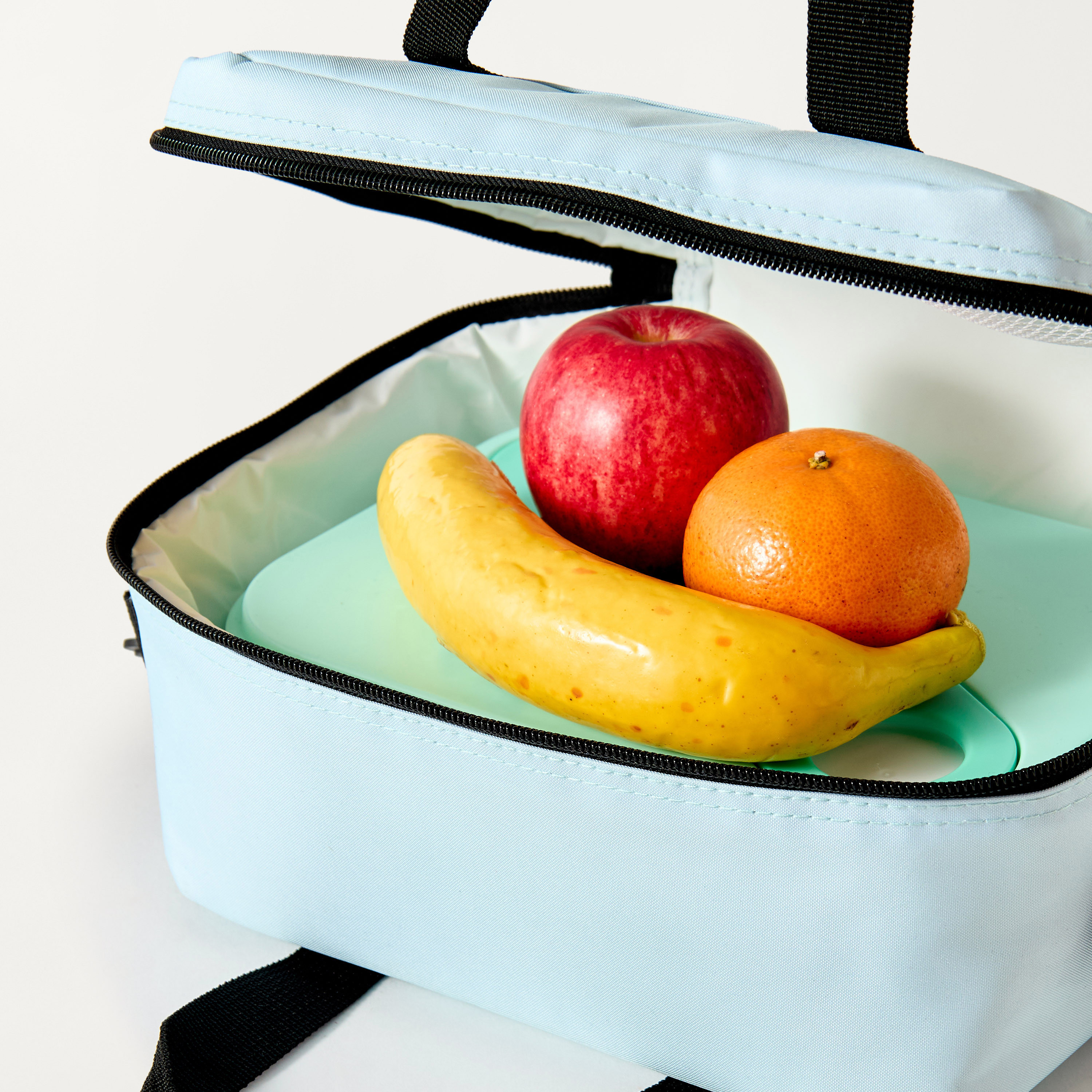 شنطة غداء بحزام قابل للفصل وسحاب إغلاق وطبعات من بي تي 21-school-lunchessentials-lunchbags-image-4