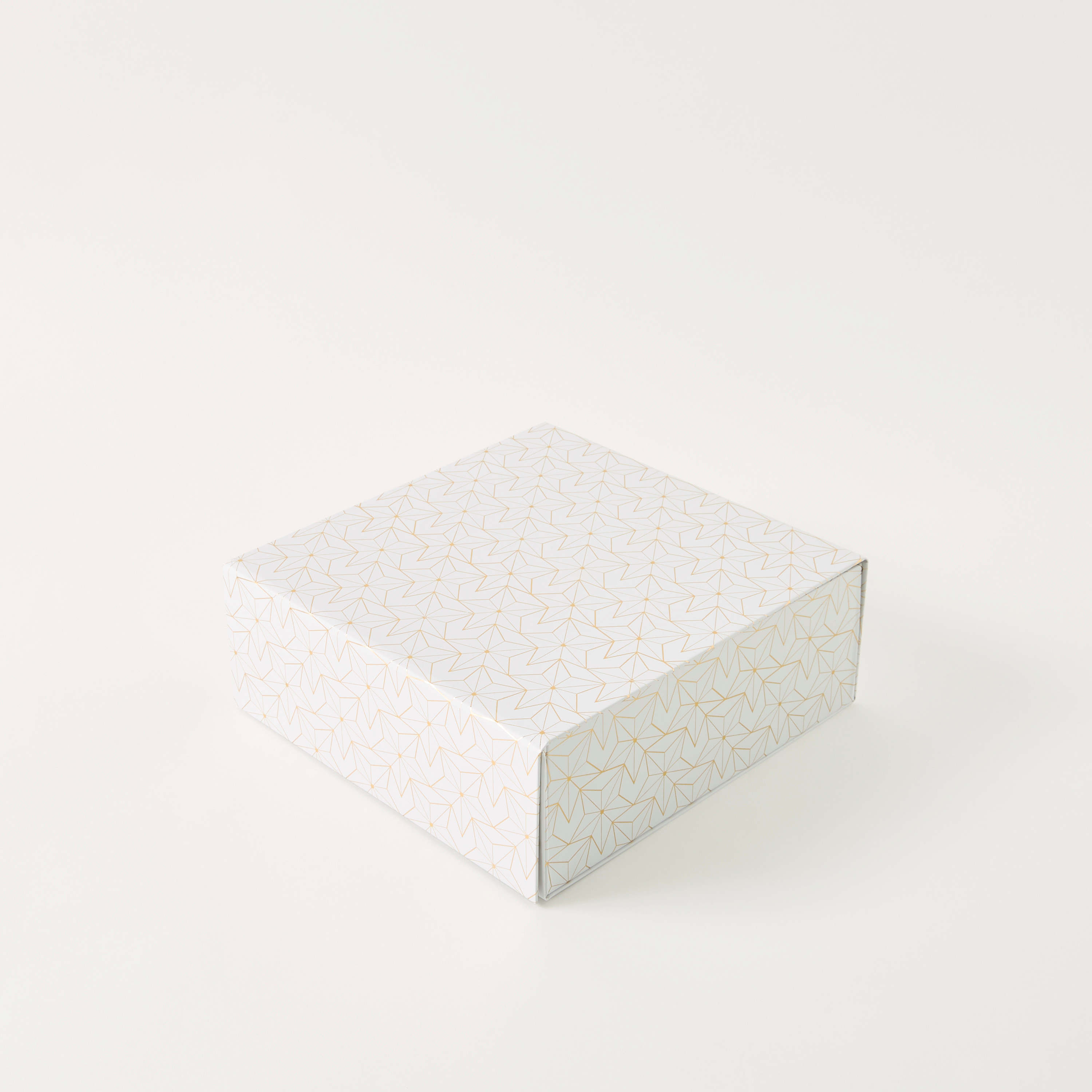 Findz Collapsible Gift Box - 26x26x10 cms-household-giftingaccessories-giftings-image-2