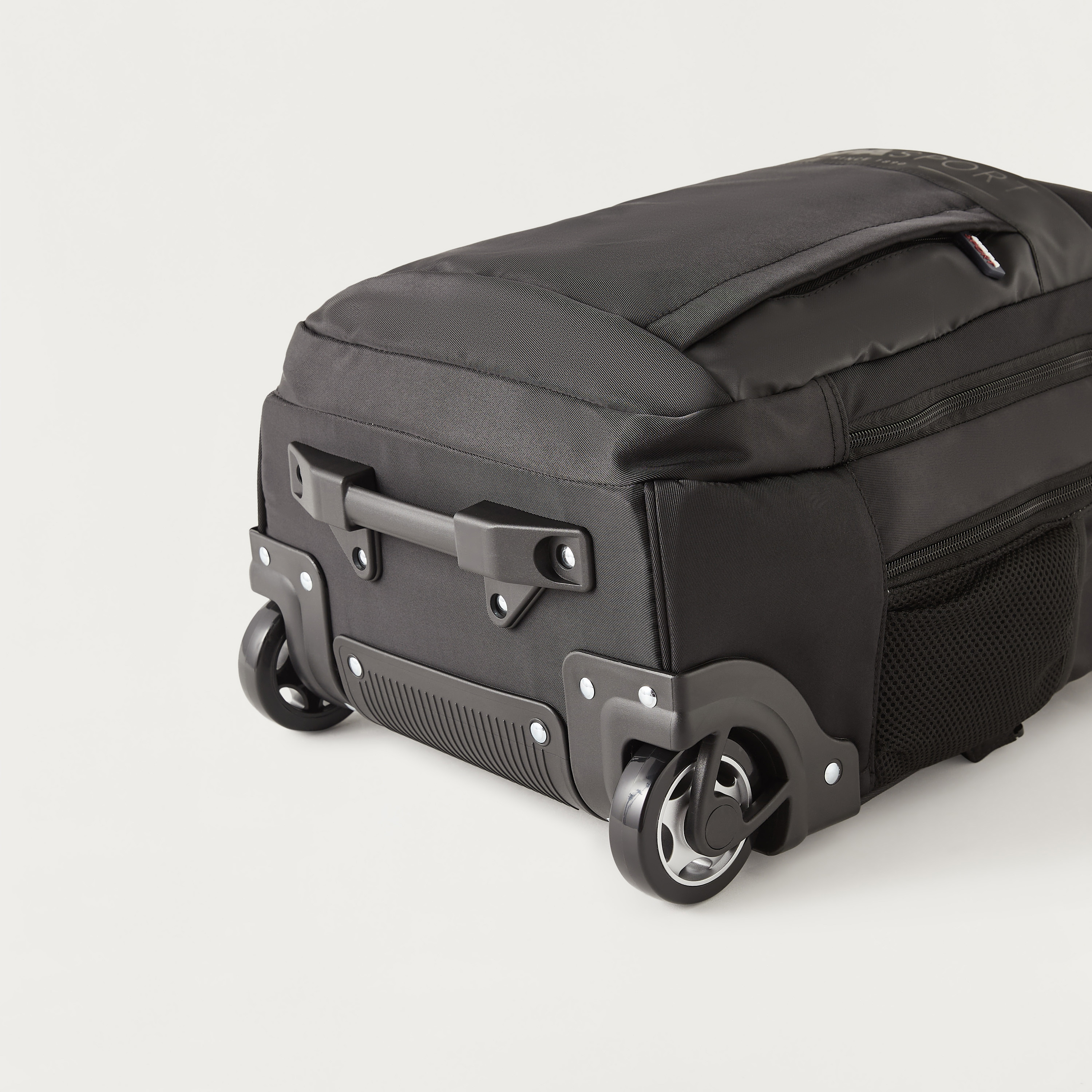 شنطة ترولي ليّنة بعجلات وطبعات شعار ومقبض قابل للسحب من يو إس بولو أسن.-cpkids-backtoschool-schoolbagsandbackpacks-trolleybags-image-8
