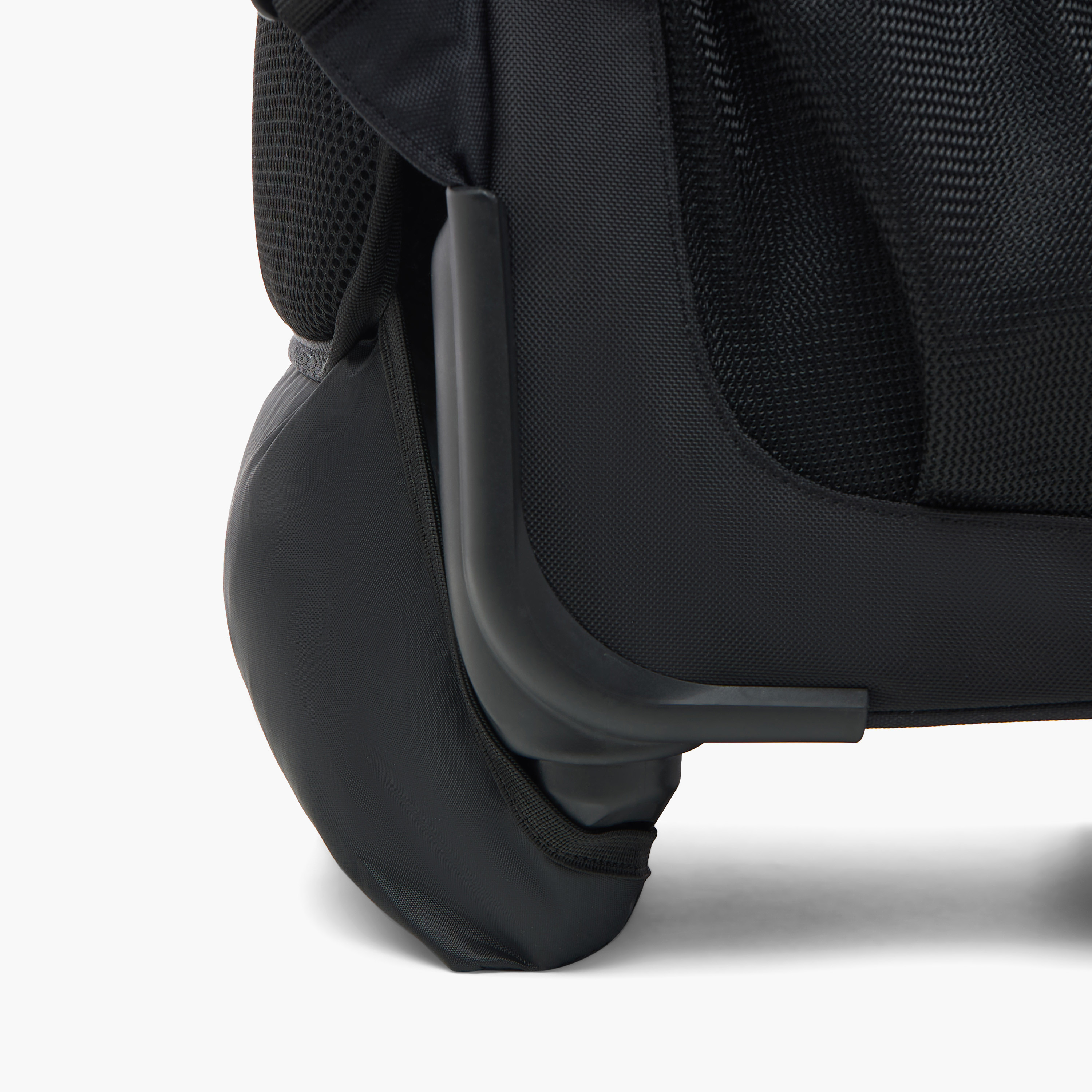 شنطة ظهر مدرسية ترولي بمقبض قابل للسحب وطبعات الشعار من كابا - 48×34×23 سم-school-bagsandbackpacks-trolleybags-image-15