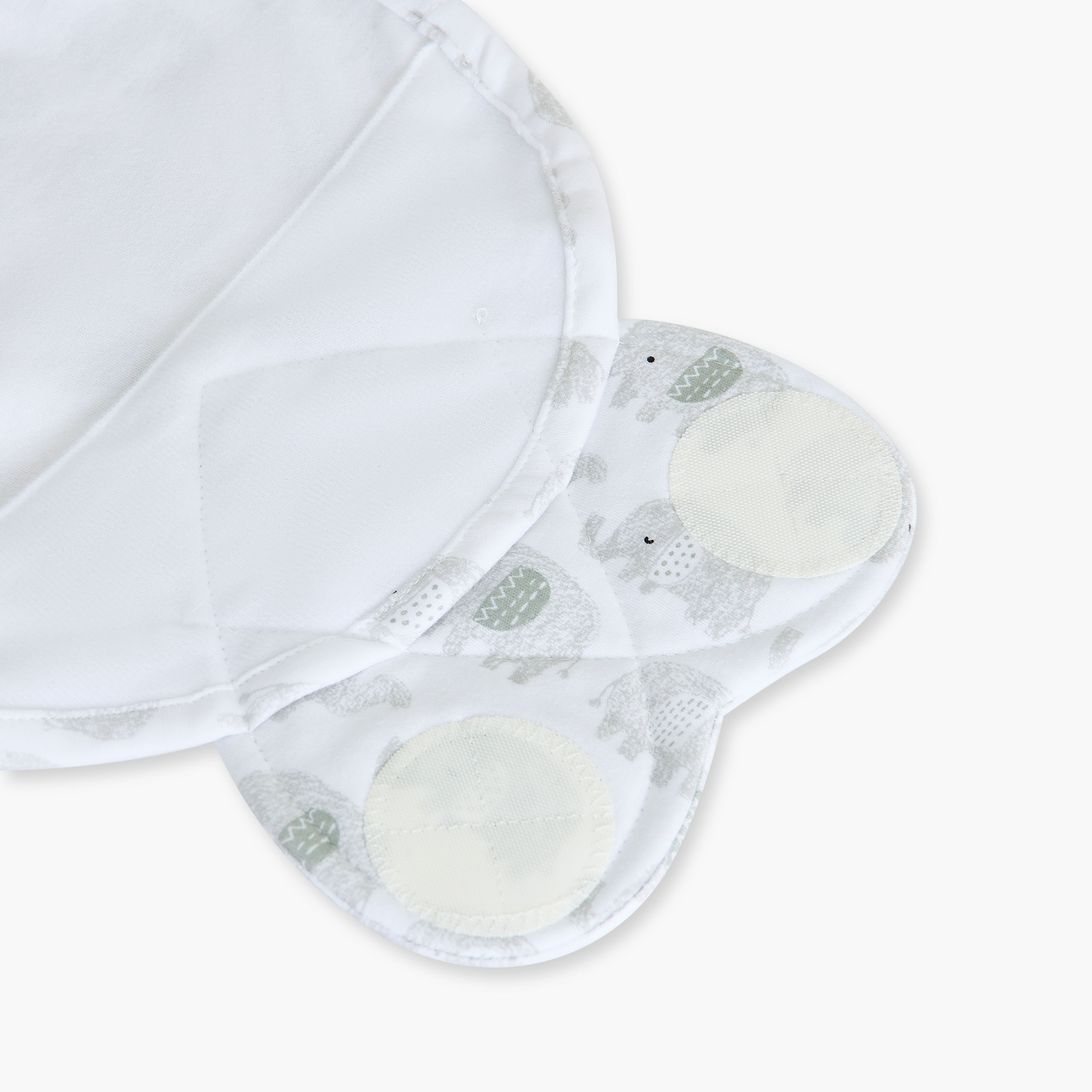 قماط بطبعات فيل وشريط إغلاق لاصق من جونيورز-baby-nursery-blanketsandswaddles-swaddlesandsleepingbags-image-6