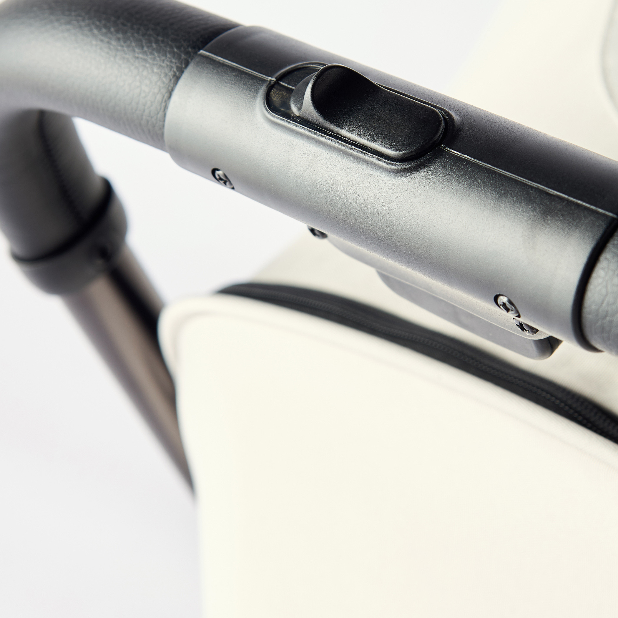 عربة أطفال تور إل إكس بطيّ تلقائي من جيجلز-baby-gear-strollersandprams-strollers-image-14