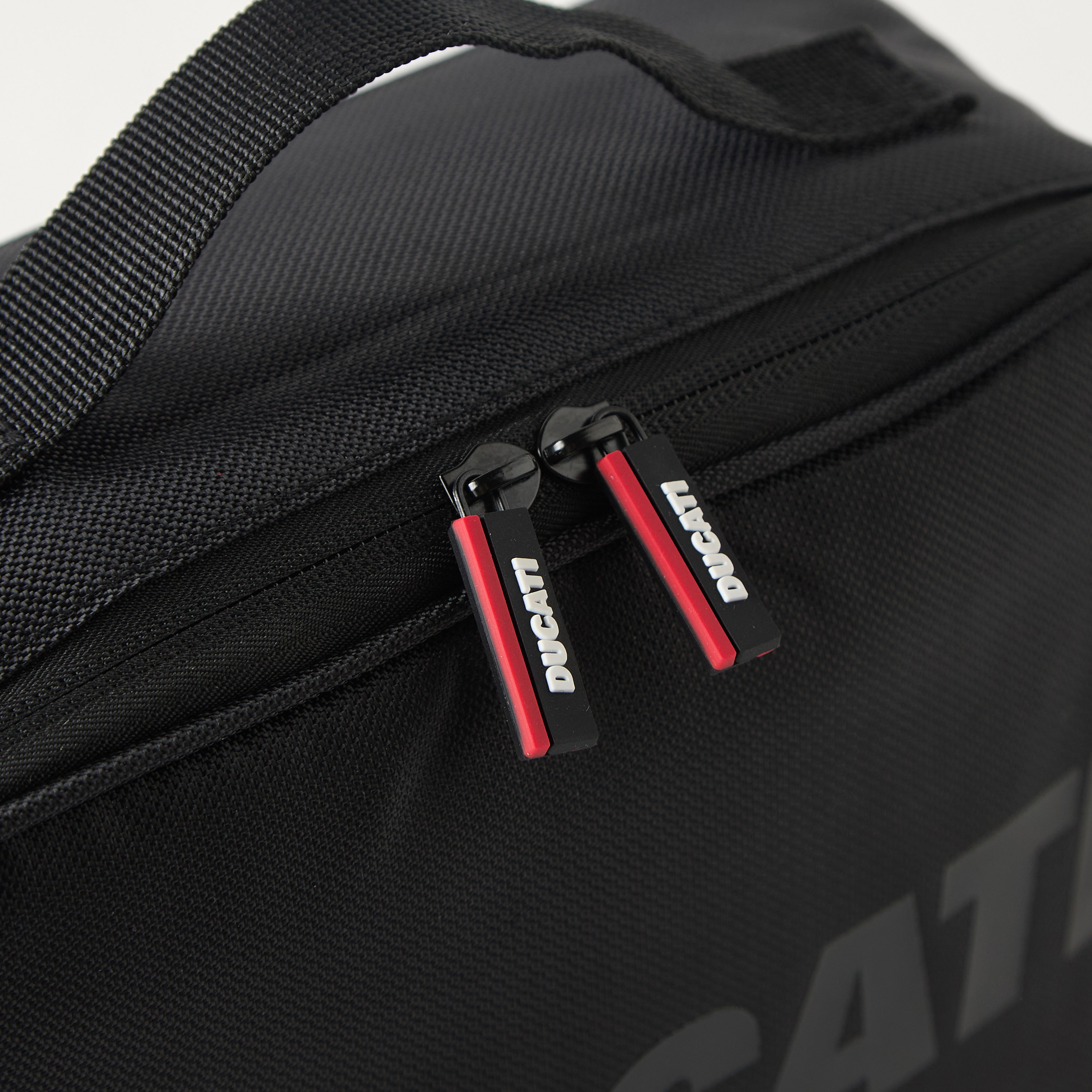 Ducati Calmo Solid Lunch Bag with Zip Closure-school-lunchessentials-lunchbags-image-4