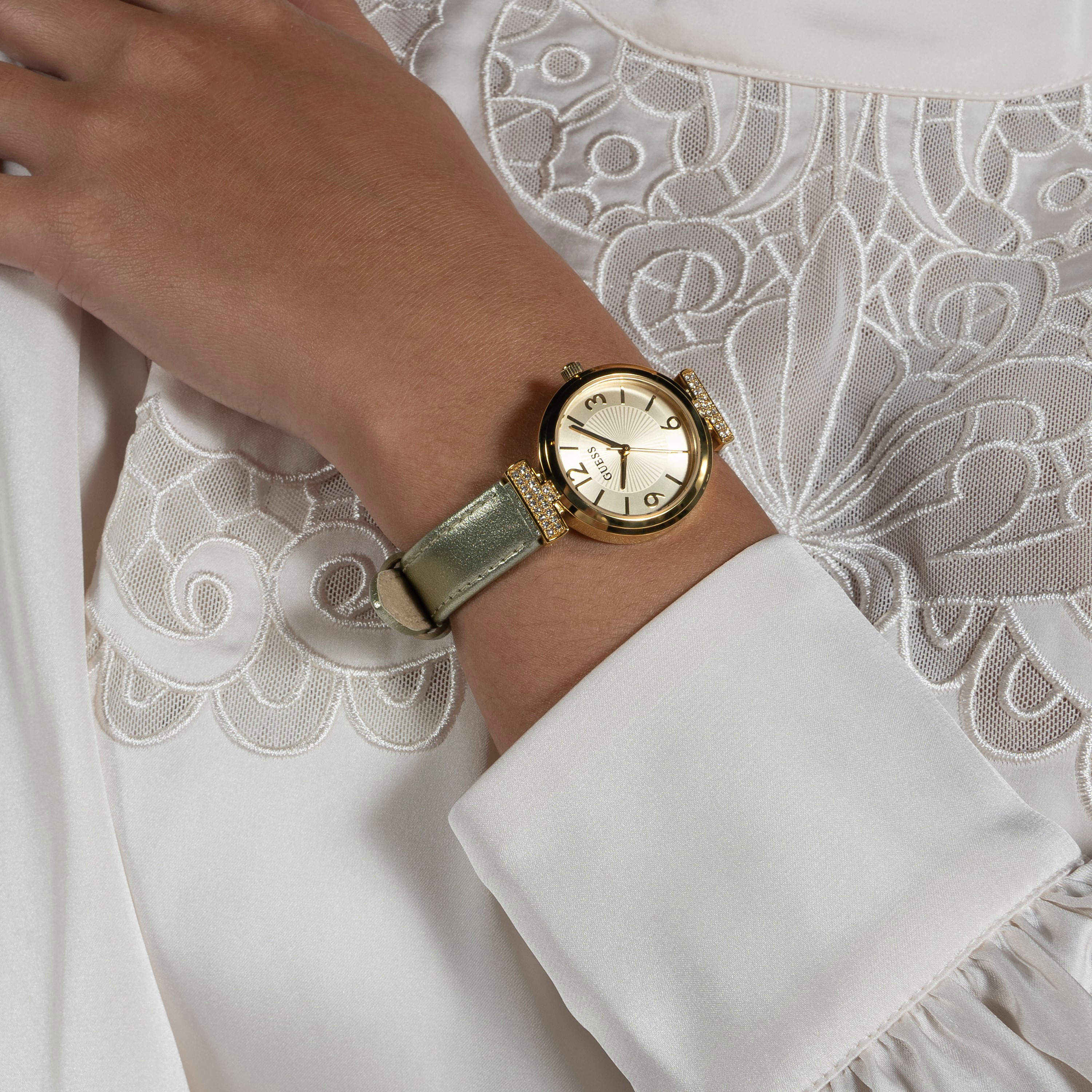 ساعة جيس ذو انالوج للنساء بسوار فضي مع ستانلس ستيل | GW0242L1-women-watchesandjewellery-watches-image-5