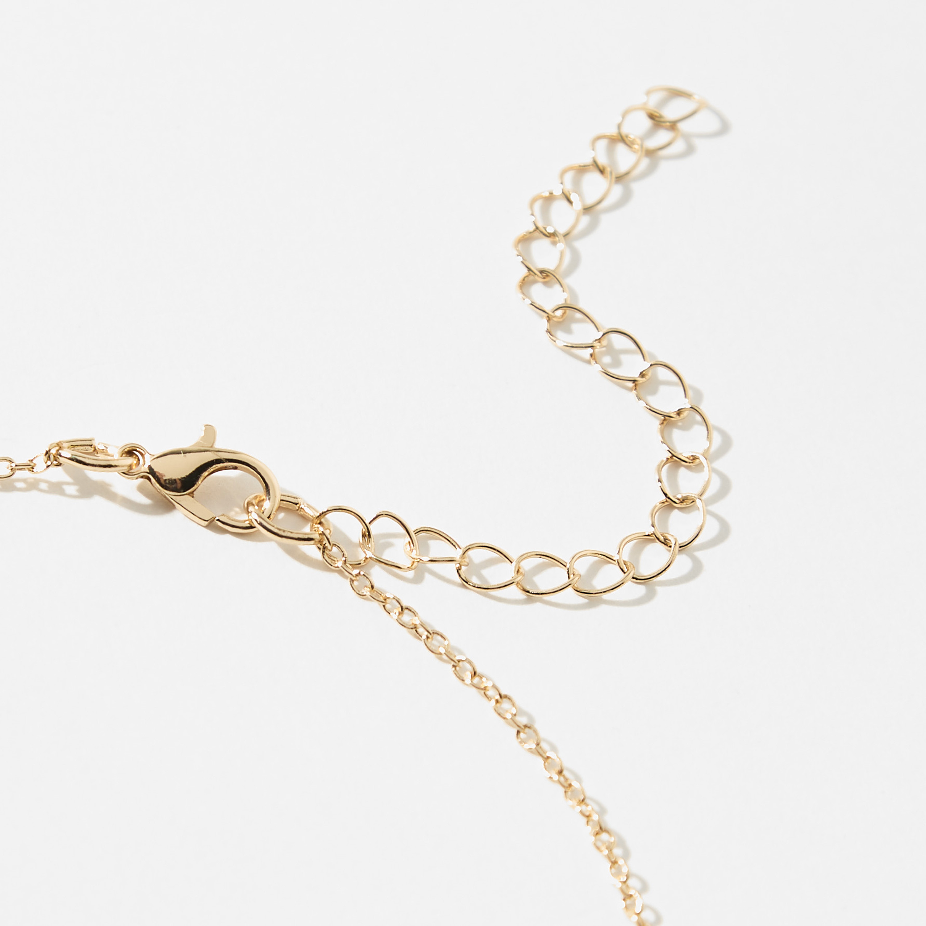 عقد مزيّن باللؤلؤ بمشبك إغلاق-women-watchesandjewellery-jewellery-necklacesandpendants-image-3