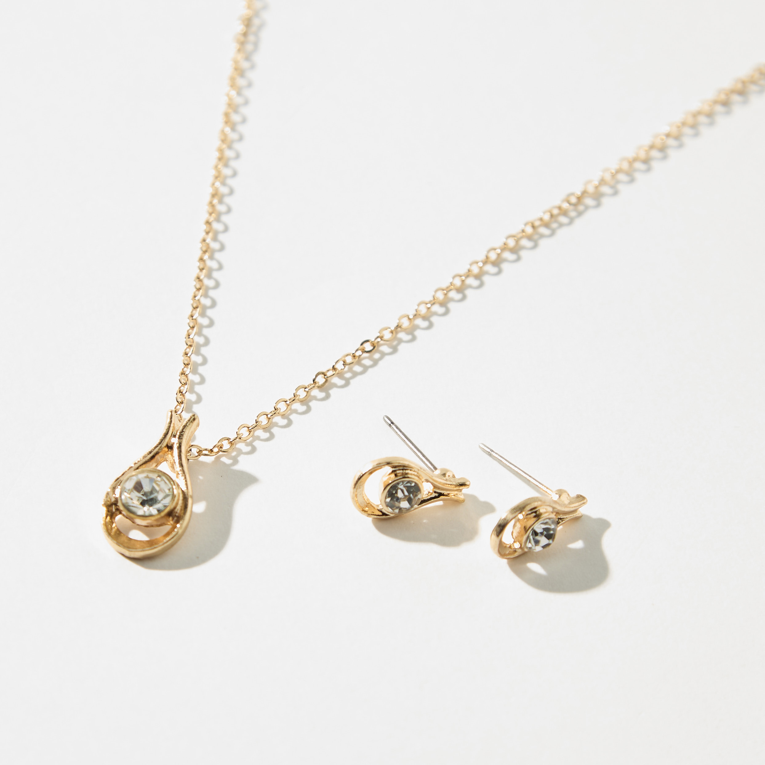 Embellished Pendant Necklace and Earrings Set-women-watchesandjewellery-jewellery-jewellerysets-image-4