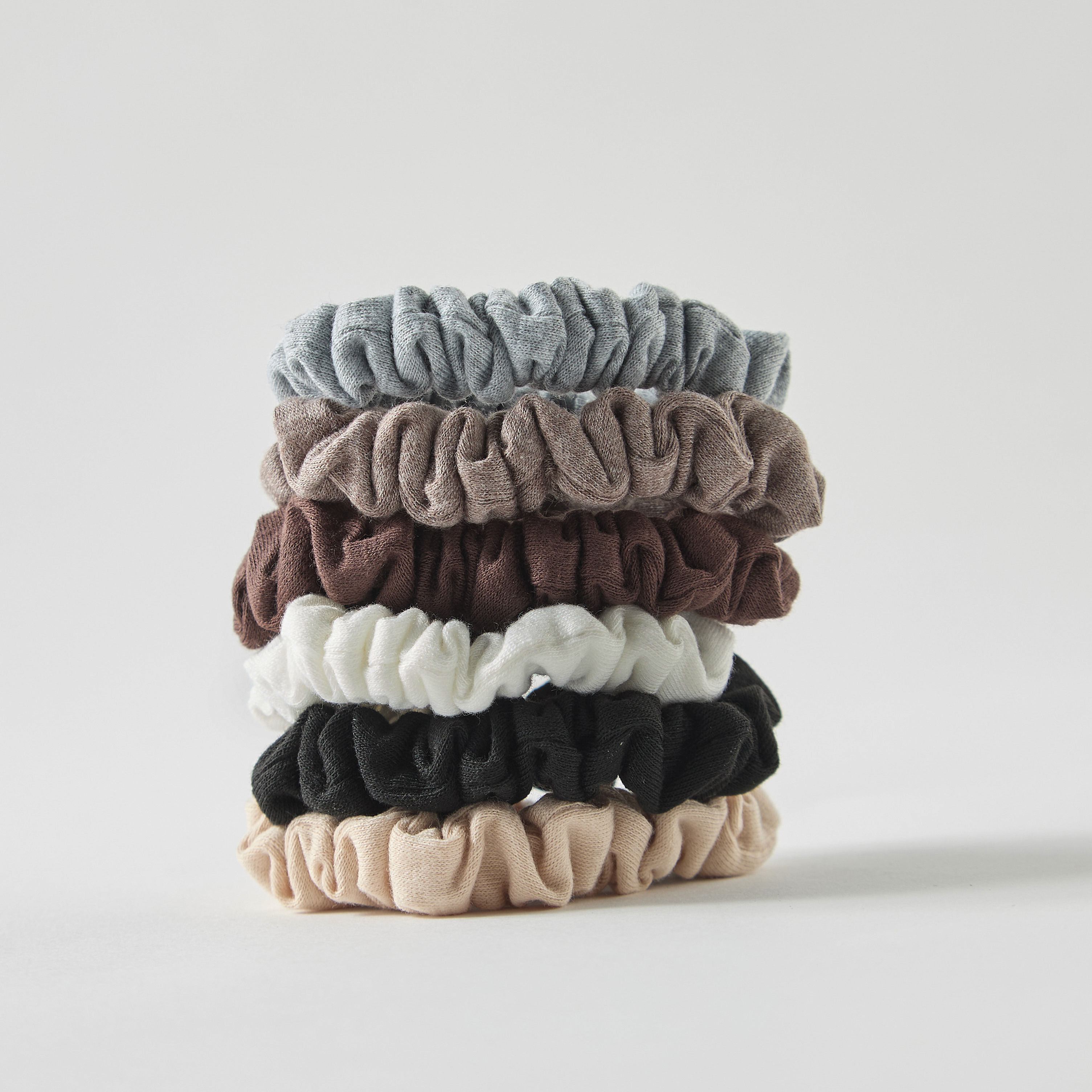 ربطات شعر سكرانشي سادة - طقم 6 قطع-women-hairaccessories-scrunchies-image-1