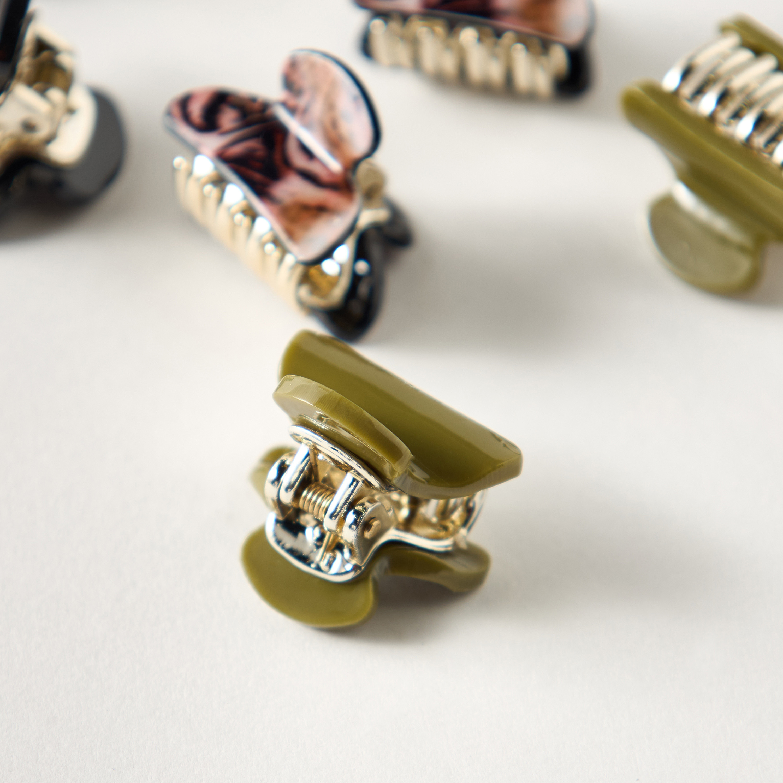 Assorted Hair Clamp - Set of 6-women-hairaccessories-clamps-image-3