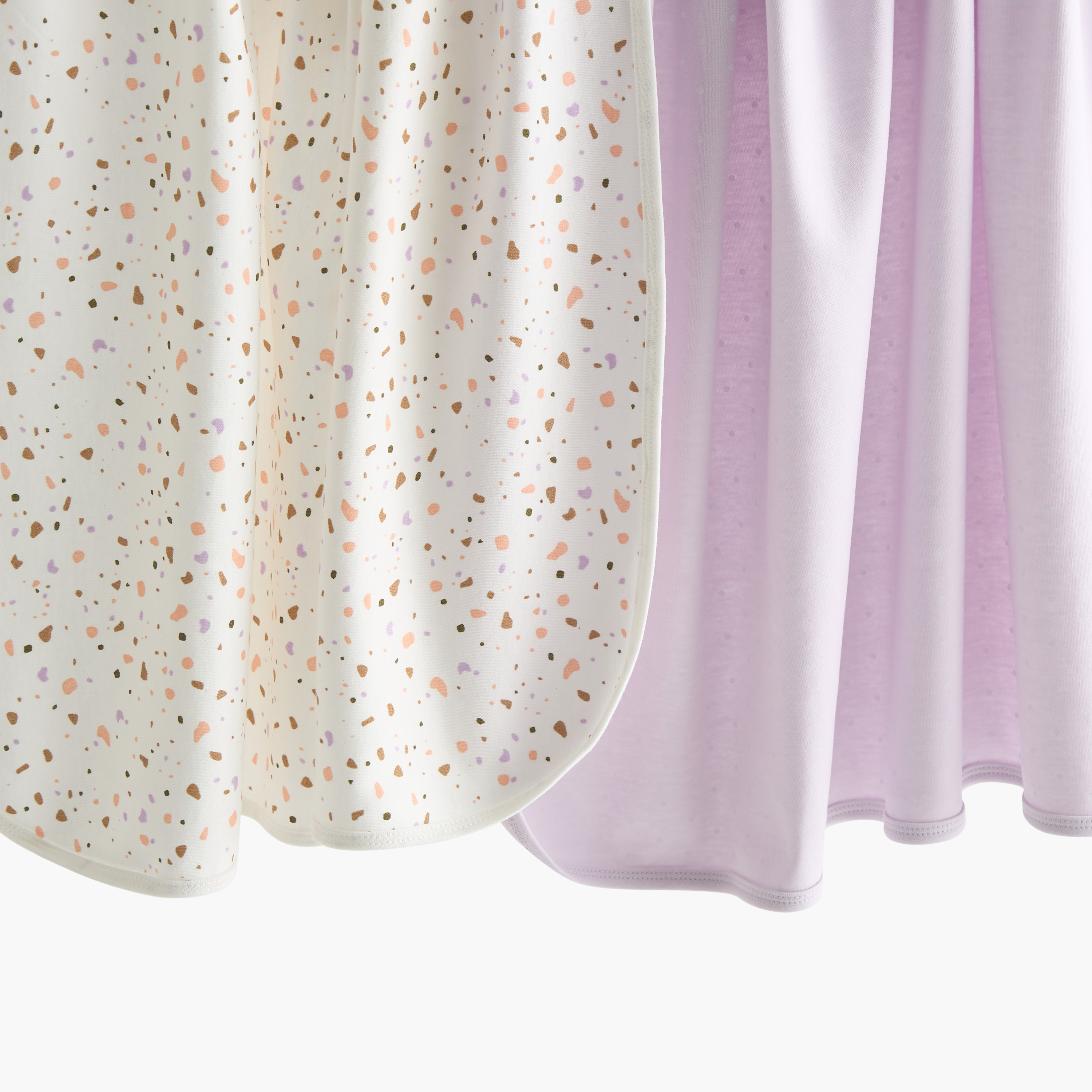 طقم بطانيات لحديثي الولادة قطعتين بطبعات من جونيورز - 70x70 سم-baby-nursery-blanketsandswaddles-receivingblankets-image-4