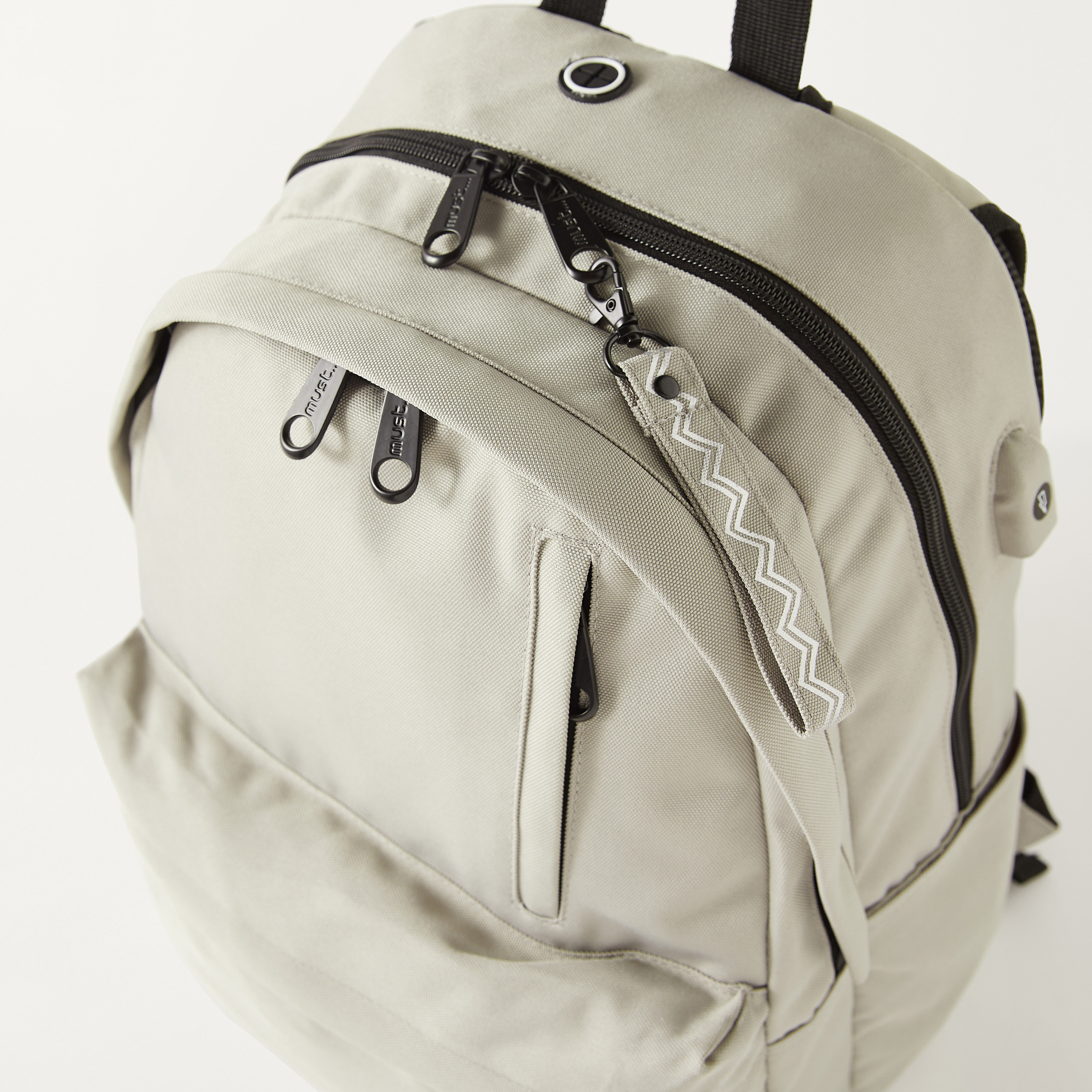 شنطة ظهر مقاس 16 بوصة مع منفذ يو أس بي وسحاب إغلاق من ماست - 32x19x42 سم-school-bagsandbackpacks-backpacks-image-3