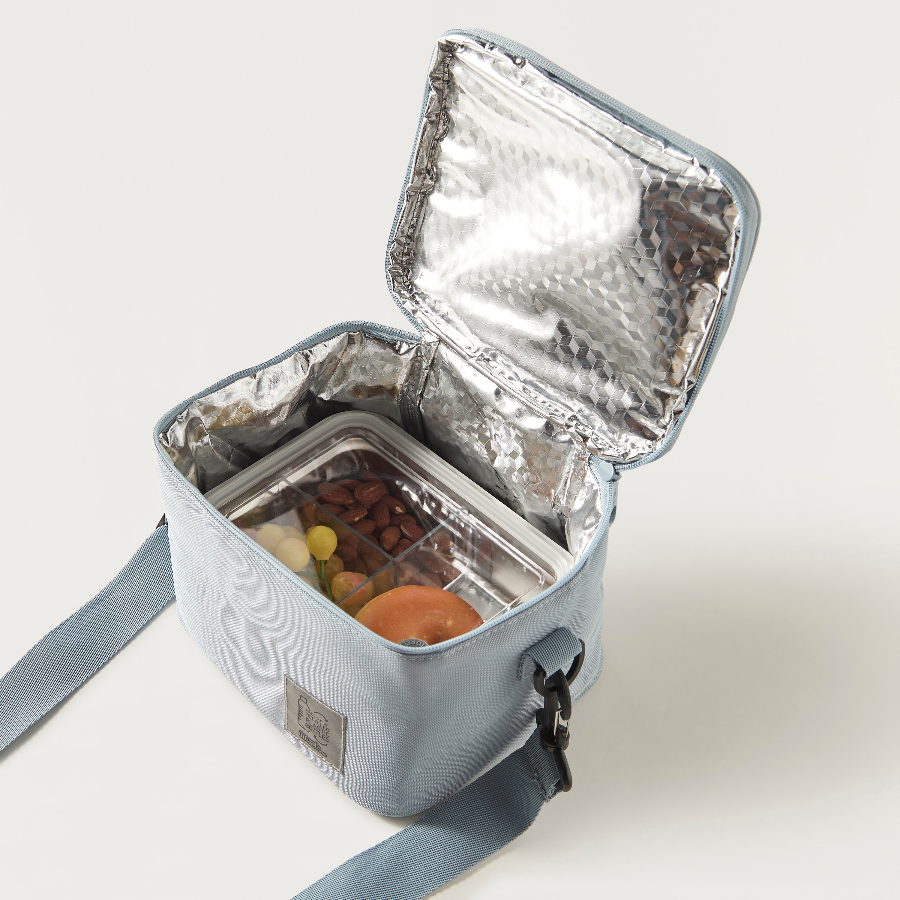شنطة غداء سادة بحزام قابل للتعديل وسحاب إغلاق من ماست-school-lunchessentials-lunchbags-image-4