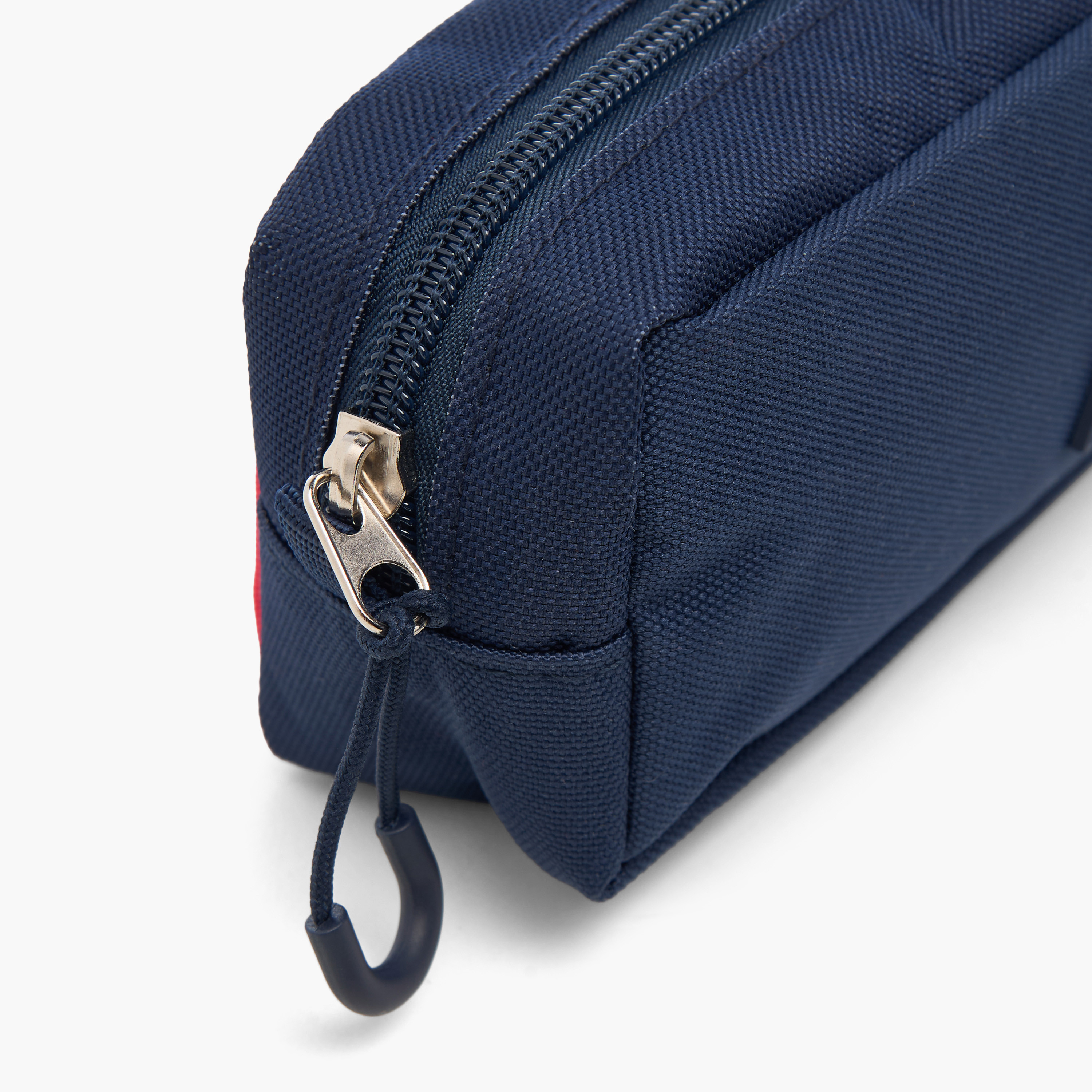 مقلمة بتفاصيل زخارف وسحاب إغلاق من ريد بول-school-stationery-pencilcases-image-5