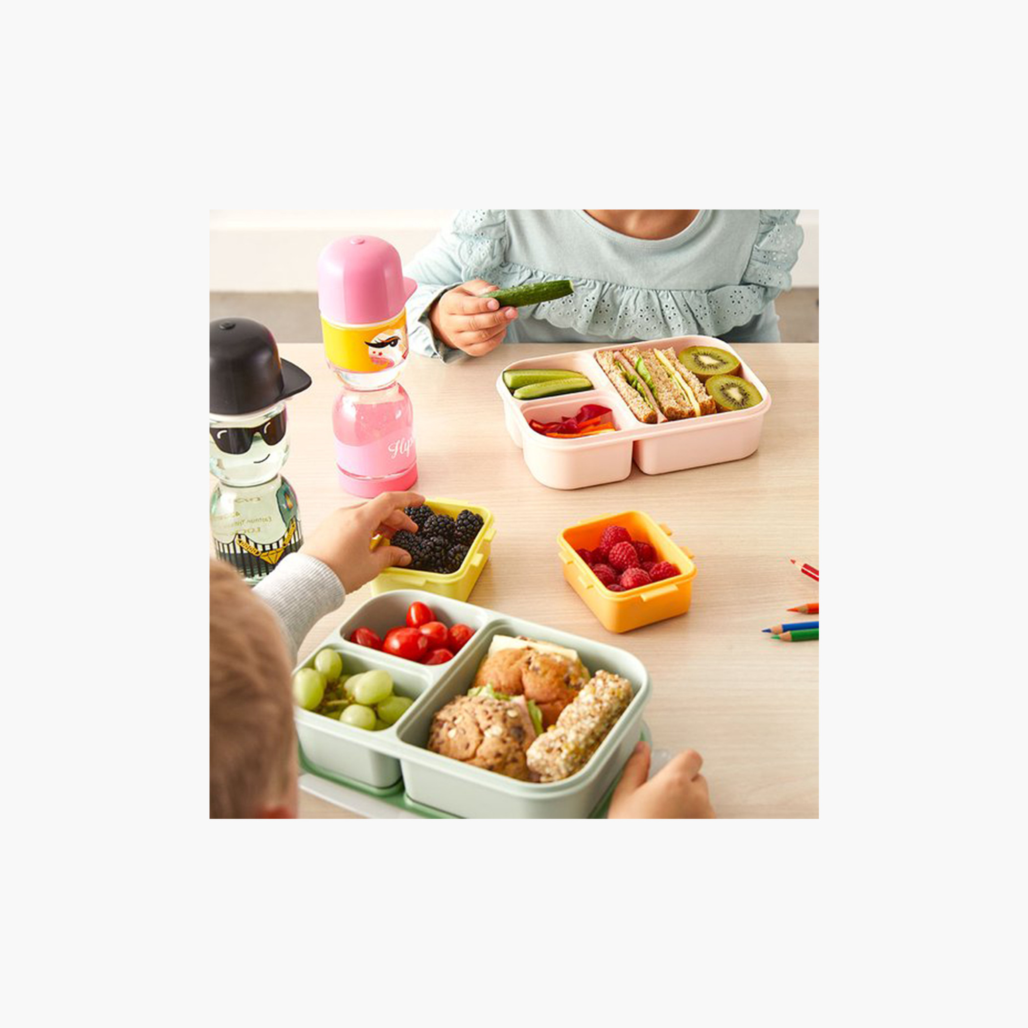 LocknLock Rectangular 3-Compartment Lunch Box with Clip Lock Lid - 980 ml-school-lunchessentials-lunchboxes-image-5