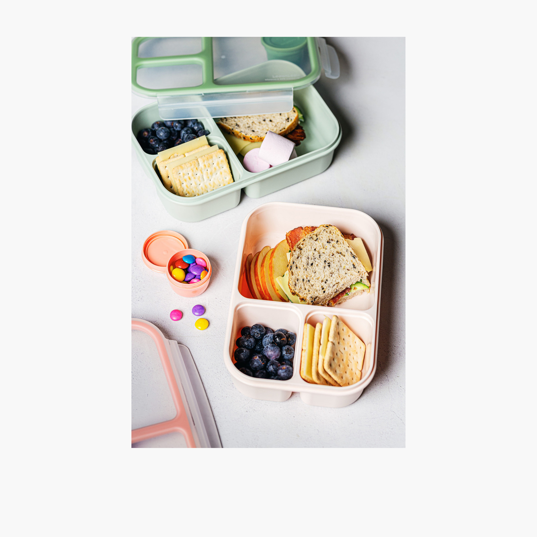 LocknLock Rectangular 3-Compartment Lunch Box - 980 ml-school-lunchessentials-lunchboxes-image-4