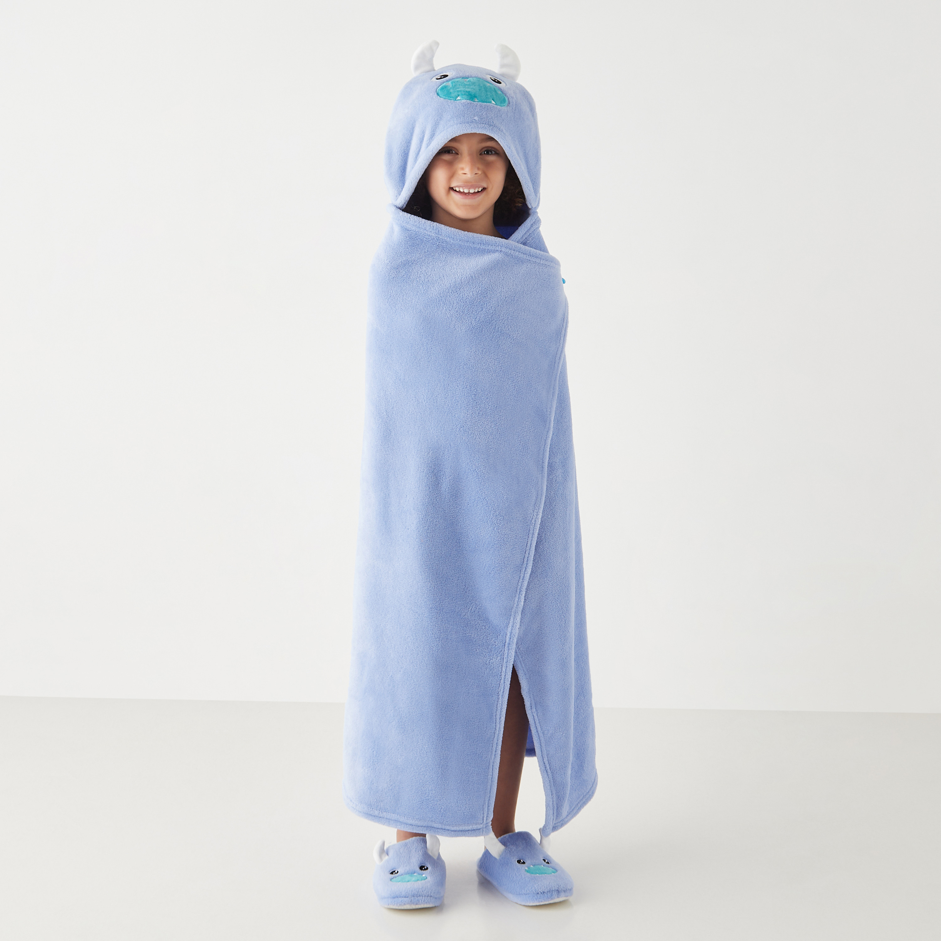 Findz 3-Piece Bathrobe Set - 34x31x10 cms-household-bathandlaundry-bathlinen-bathrobesandslippers-bathrobes-image-1