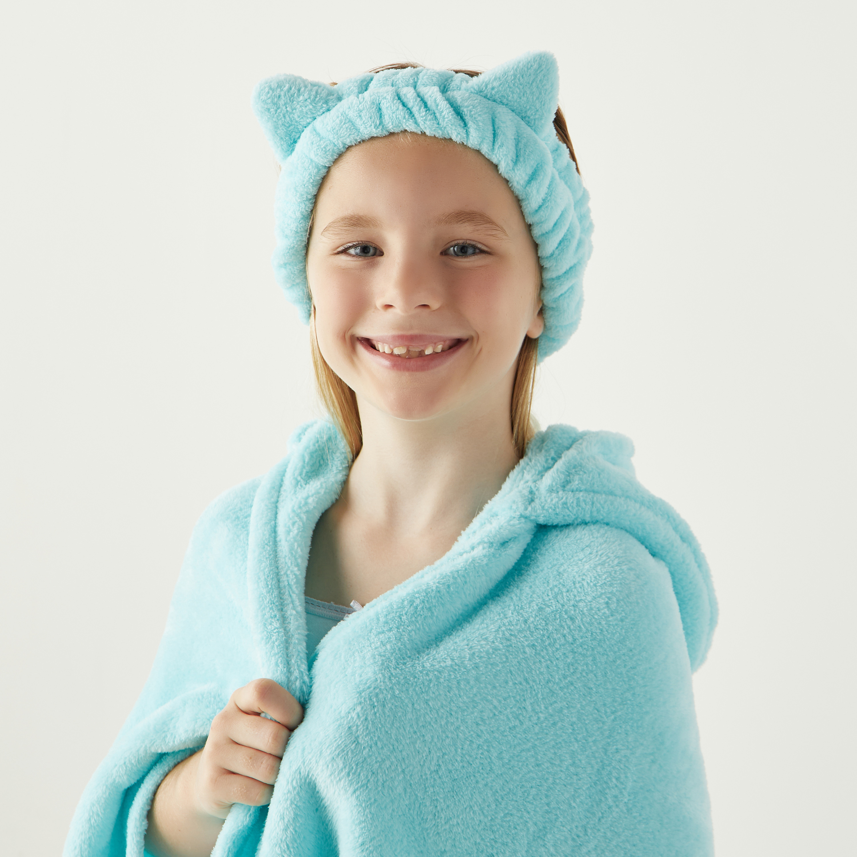 Findz 4-Piece Bathrobe Set - 34x31x10 cms-household-bathandlaundry-bathlinen-bathrobesandslippers-bathrobes-image-5