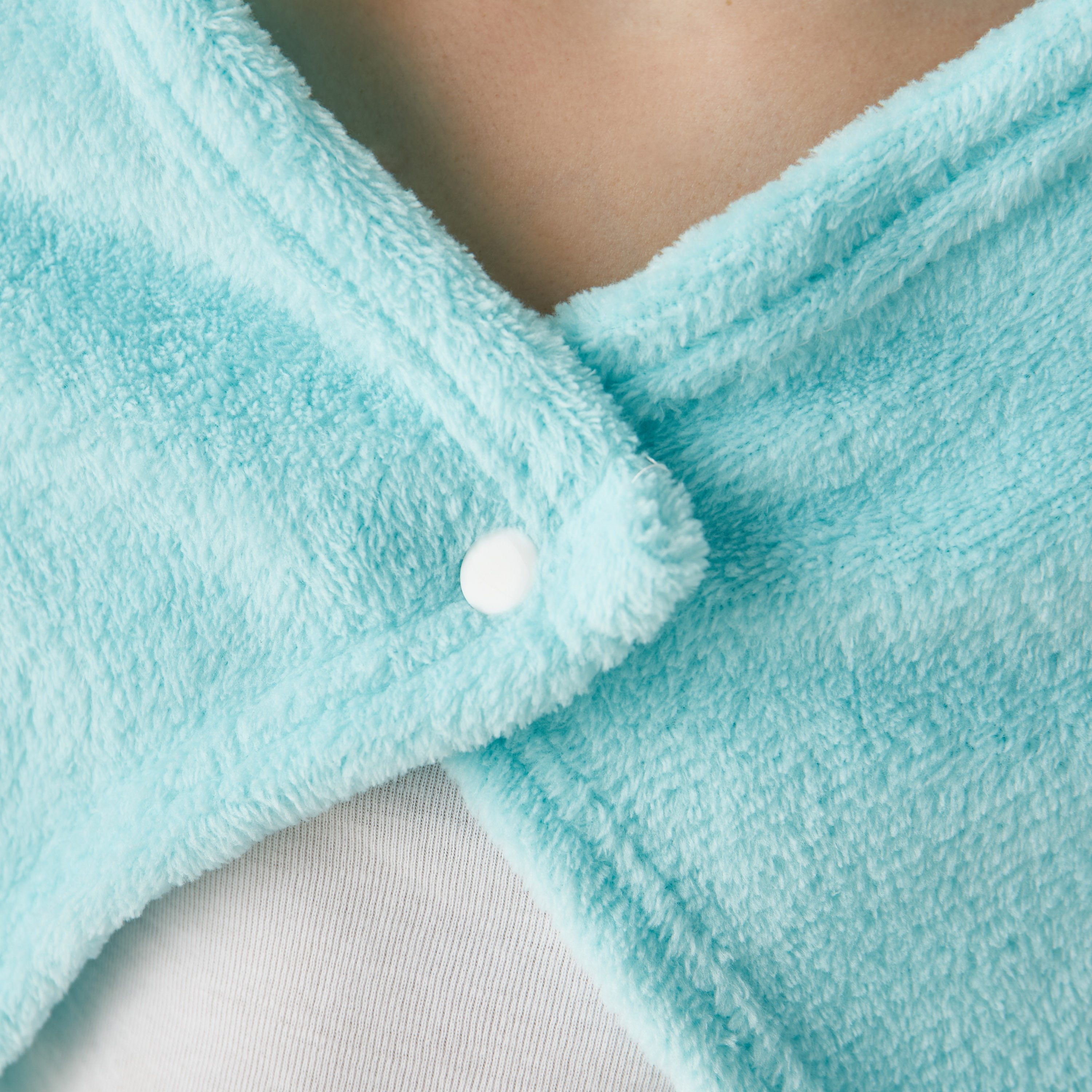 Findz 4-Piece Bathrobe Set - 34x31x10 cms-household-bathandlaundry-bathlinen-bathrobesandslippers-bathrobes-image-6