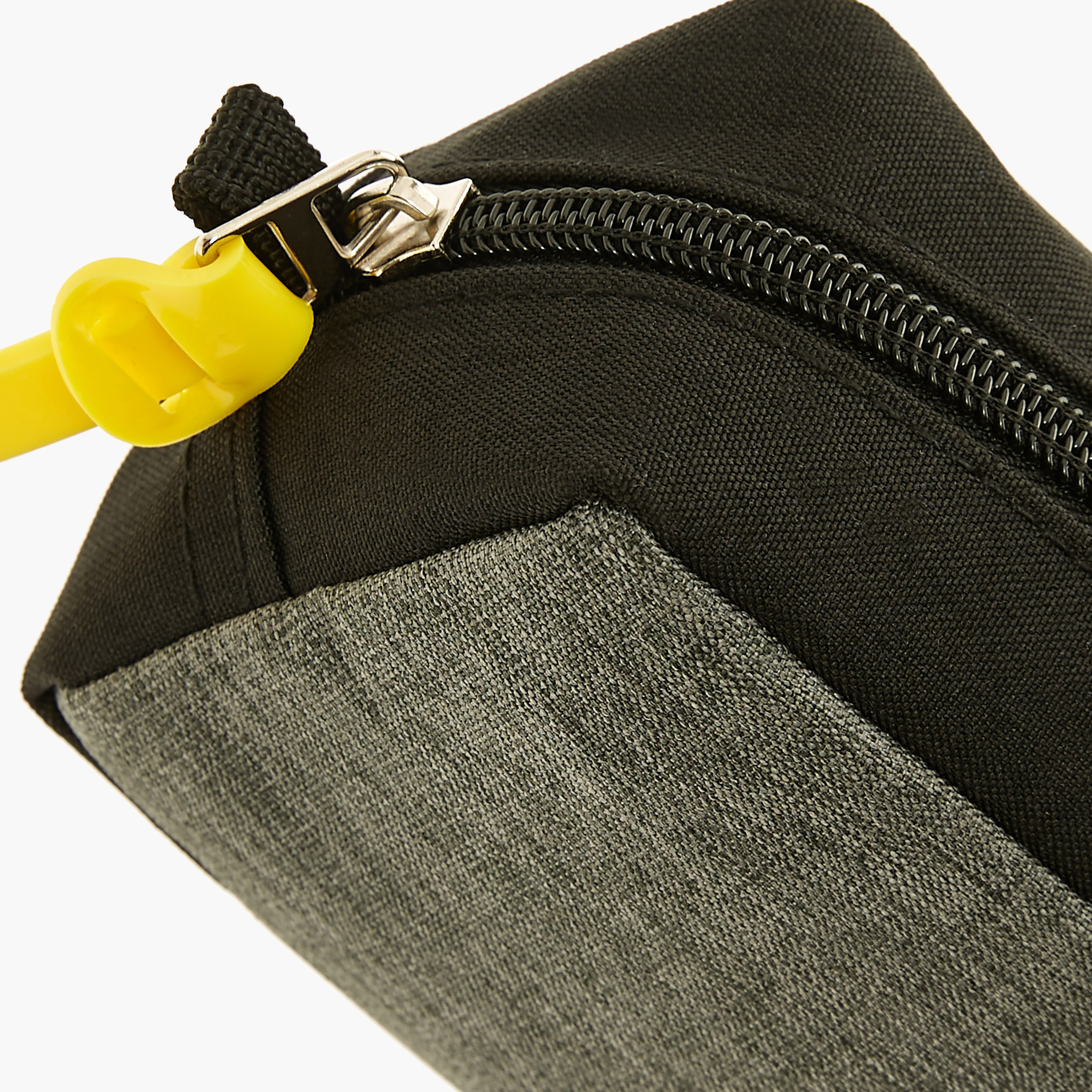 مقلمة بسحاب إغلاق بتصميم قوالب ملونة من جونيورز-school-stationery-pencilcases-image-5